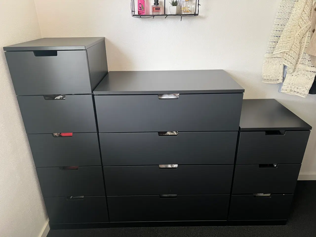 Billede 2 - Sort IKEA kommode sælges