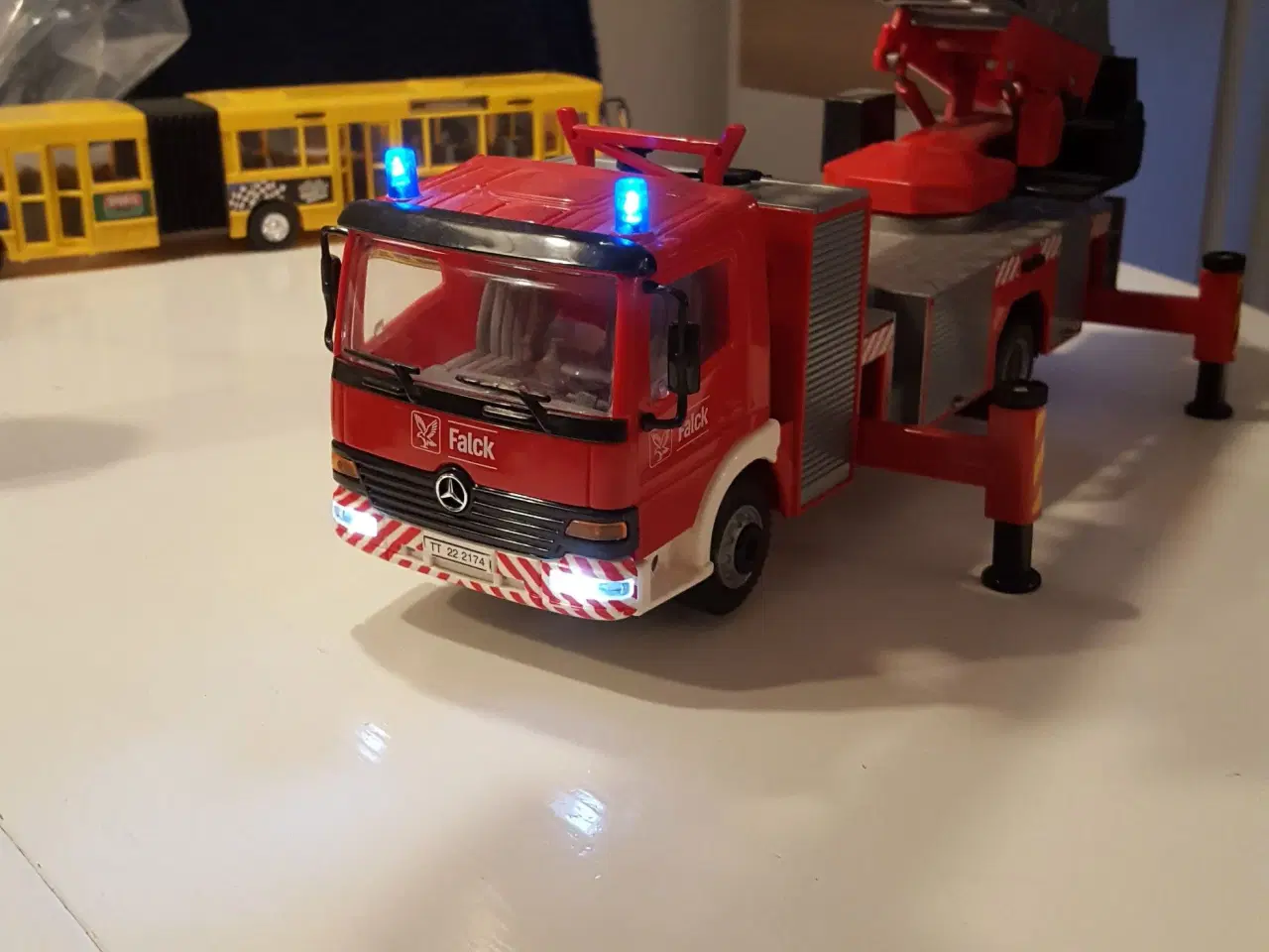 Billede 2 - politi, brand og ambulance legetøjsbiler