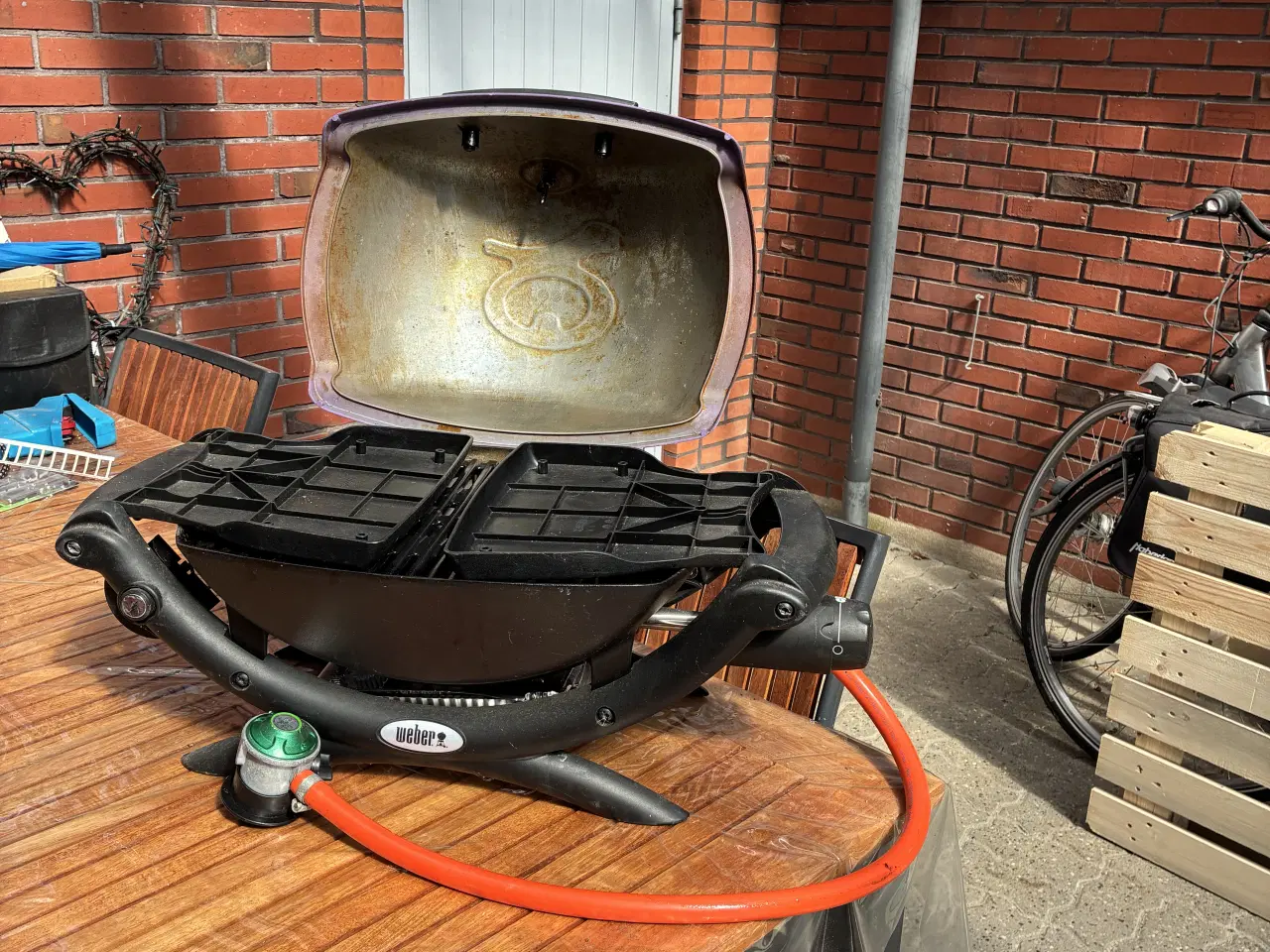 Billede 2 - Bordgrill med afsætningsplader: WEBER