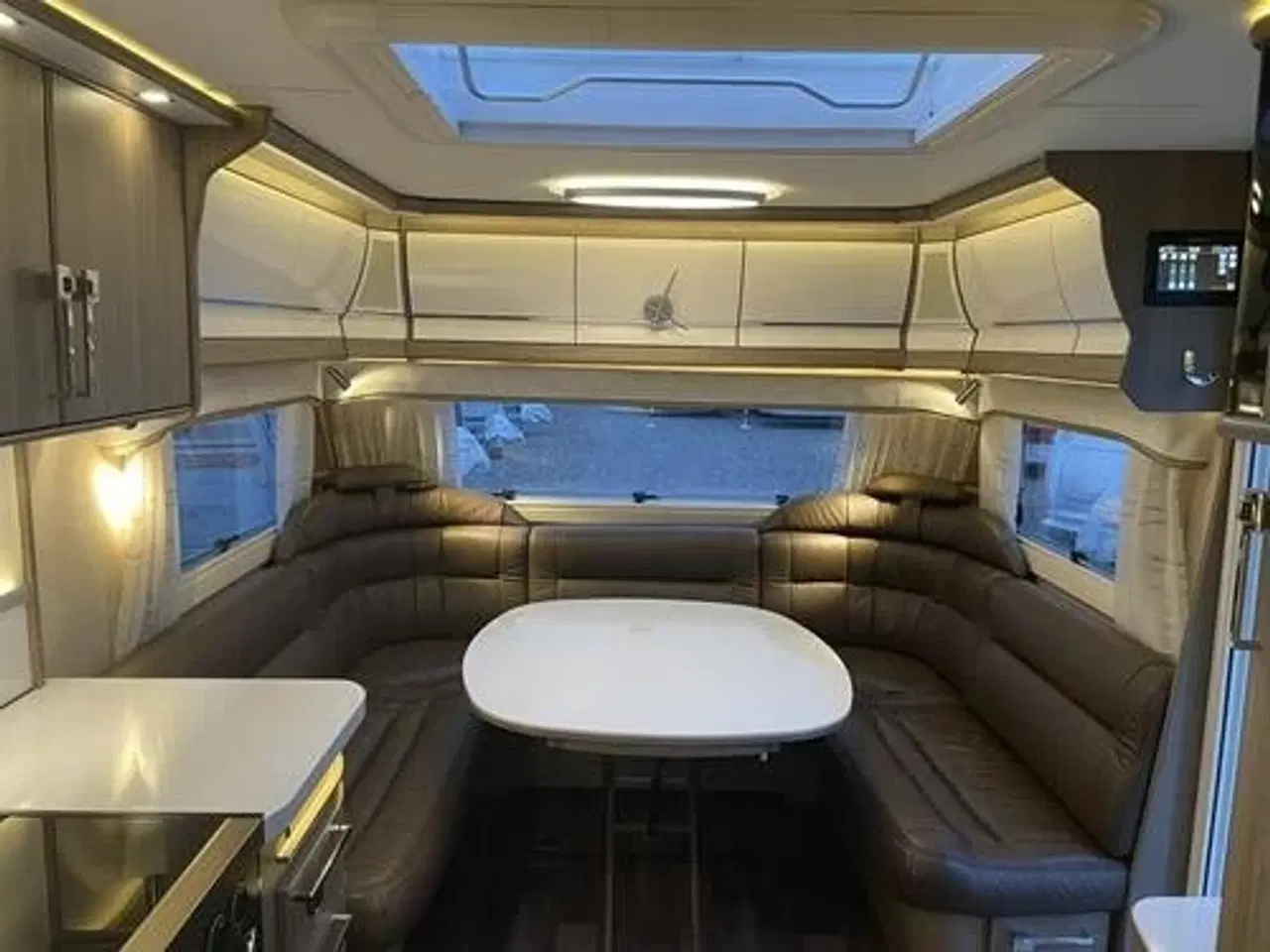 Billede 1 - Kabe Royal 740 TDL