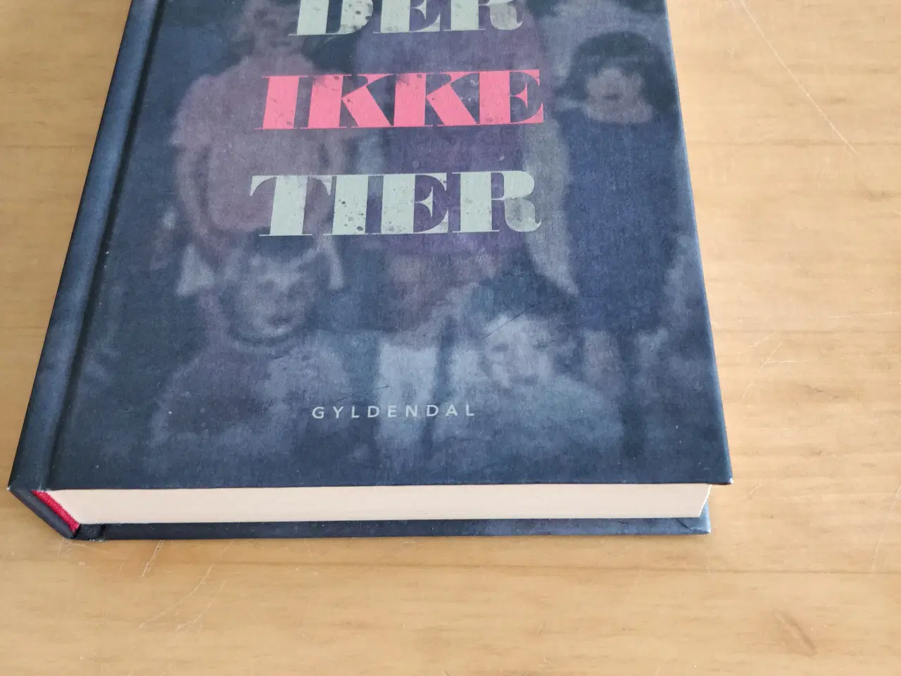 Billede 2 - Dem der ikke tier, Peter Øvig