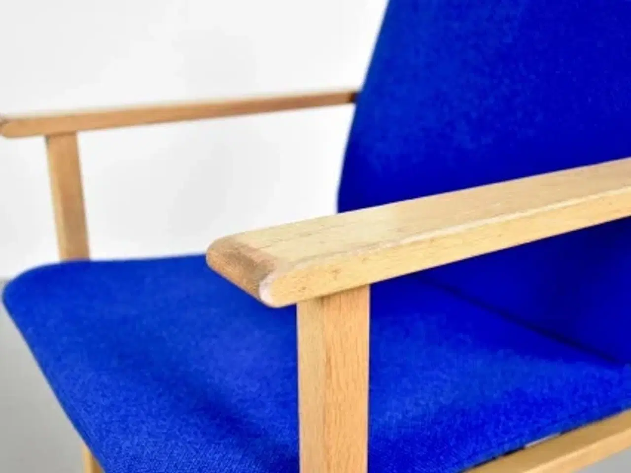 Billede 9 - Børge mogensen lænestol i eg med blåt polster