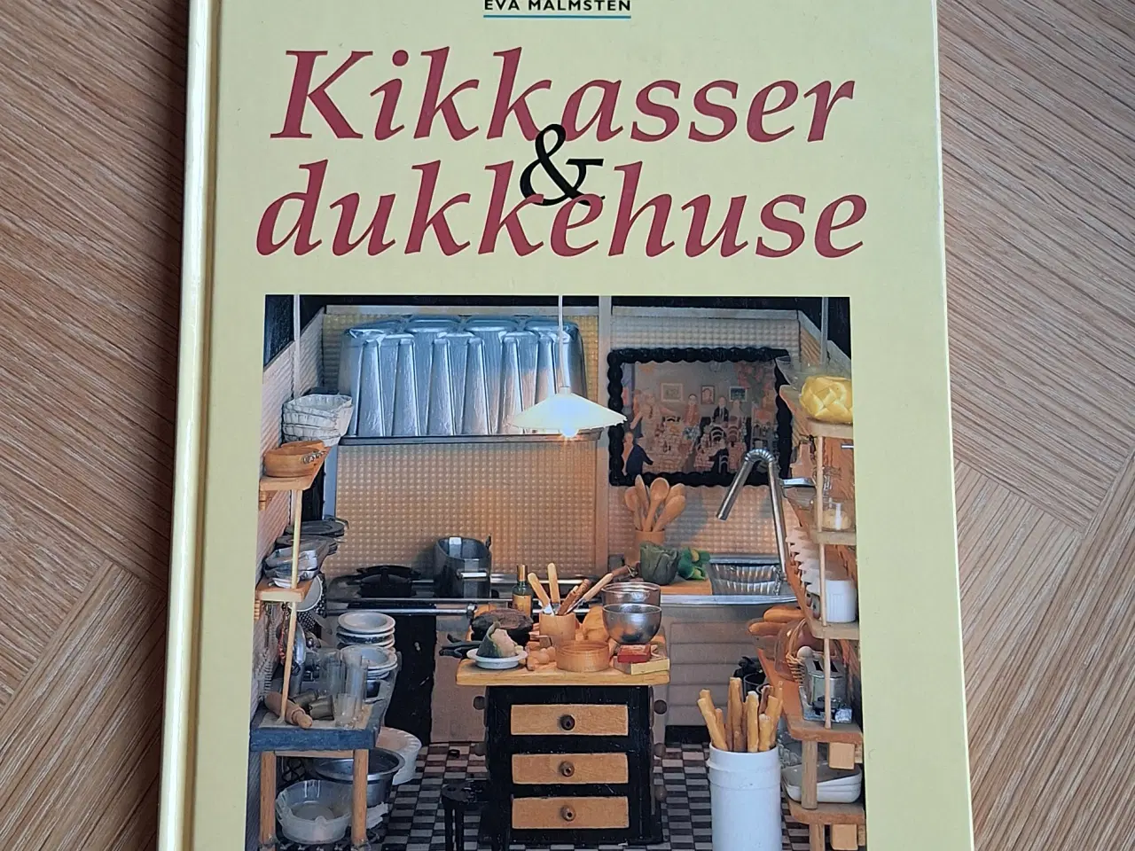 Billede 1 - Kikkasser & Dukkehuse 