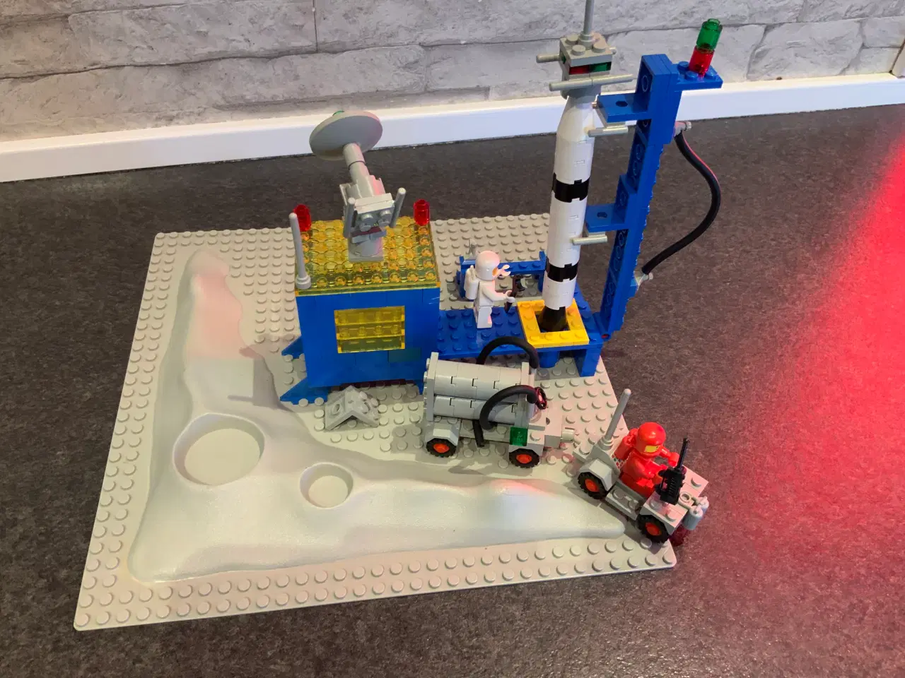 Billede 5 - Lego space 483 rocket base