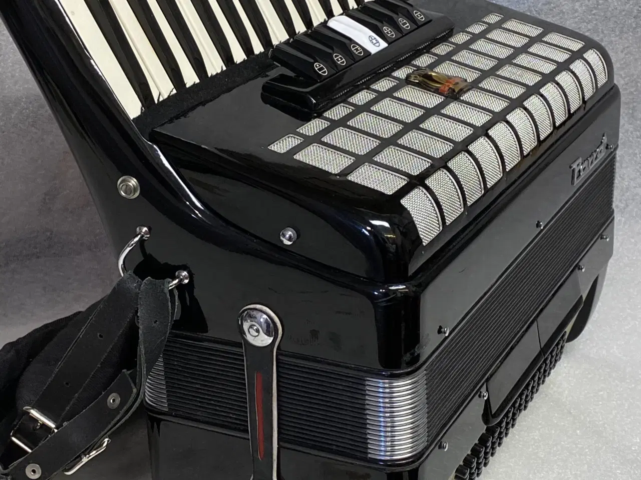 Billede 12 - Perrot tangent-harmonika sælges – nyserviceret