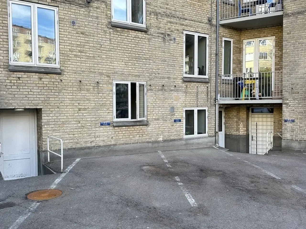 Billede 4 - Parkering til leje på Marselis Boulevard 16, Østjylland.