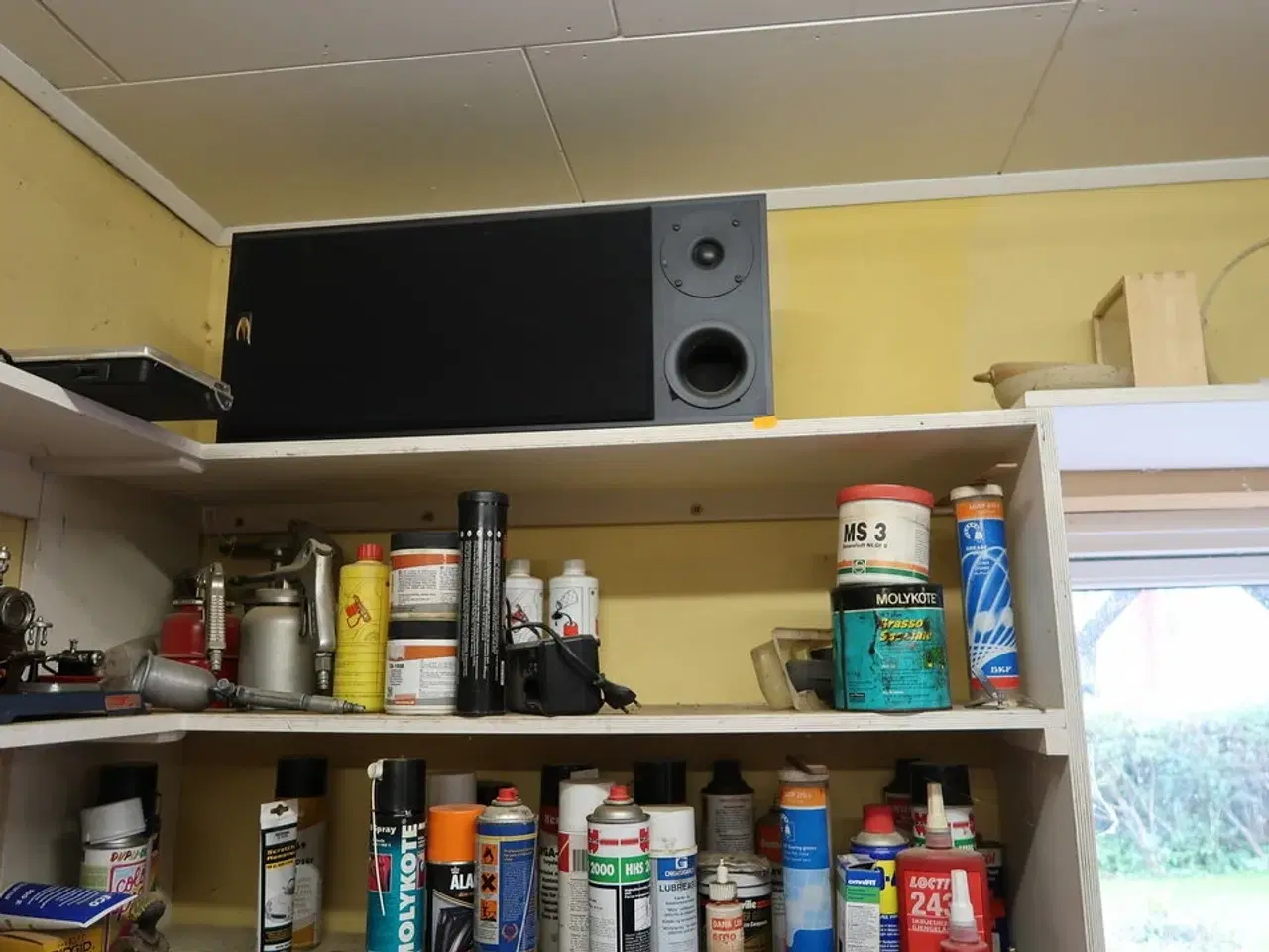Billede 9 - Div. Plejemidler, skruer, møtrikker, racerbiler m.m.