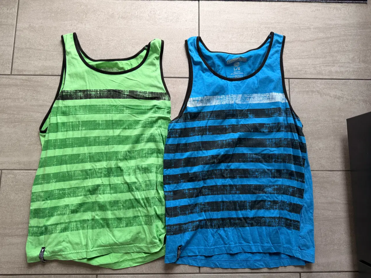 Billede 1 - Tank toppe 2 stk. str. L