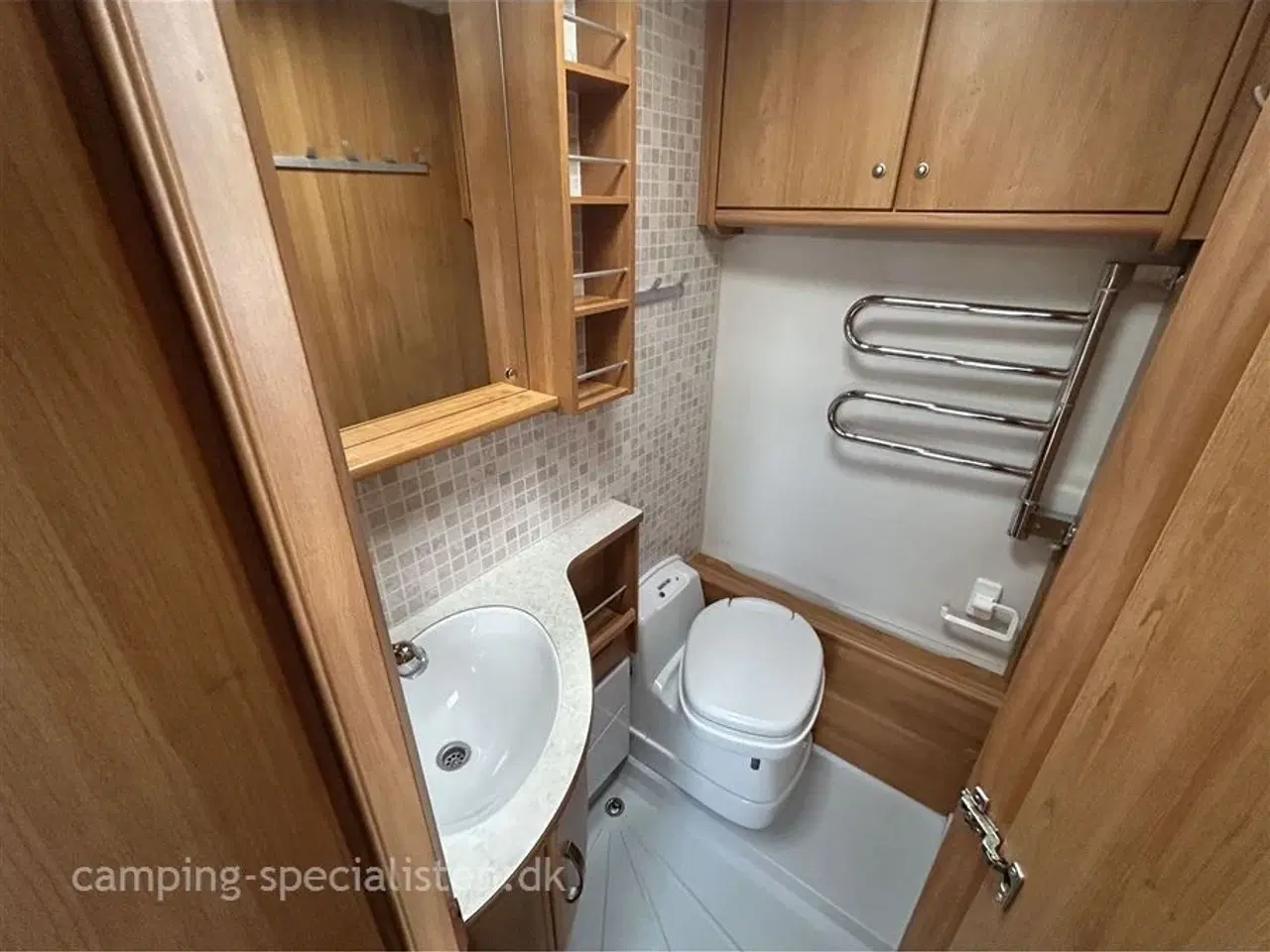Billede 10 - 2009 - Polar CTH 520   Polar 520 CTH model 2009 kan nu ses Hos Camping-Specialisten.