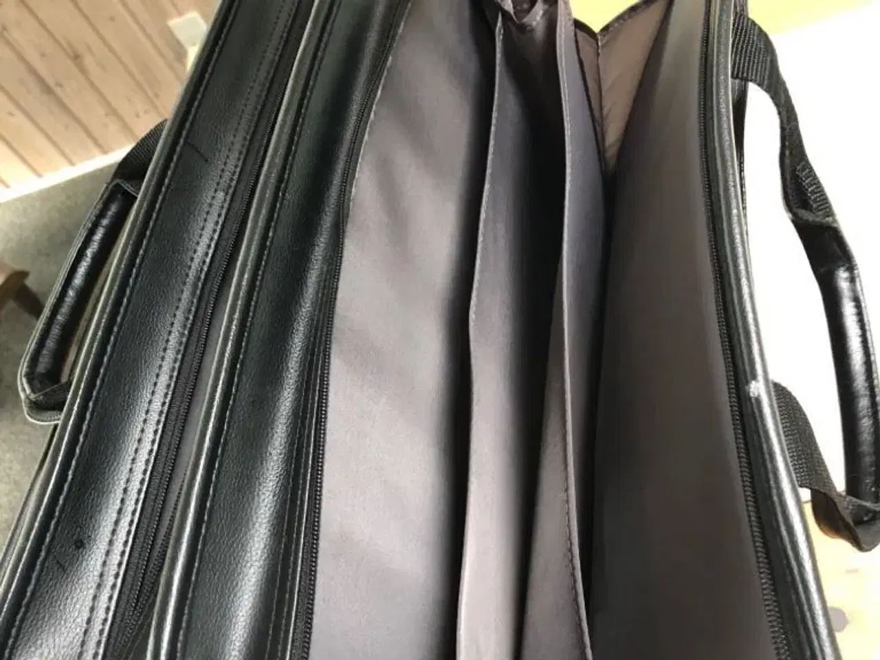 Billede 3 - Flot læder taske