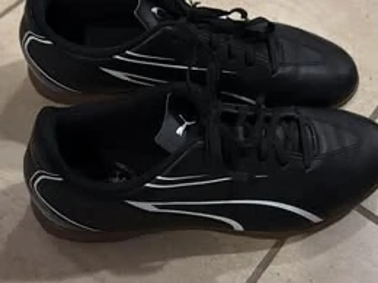 Billede 1 - Inde fodboldsko Puma str. 40