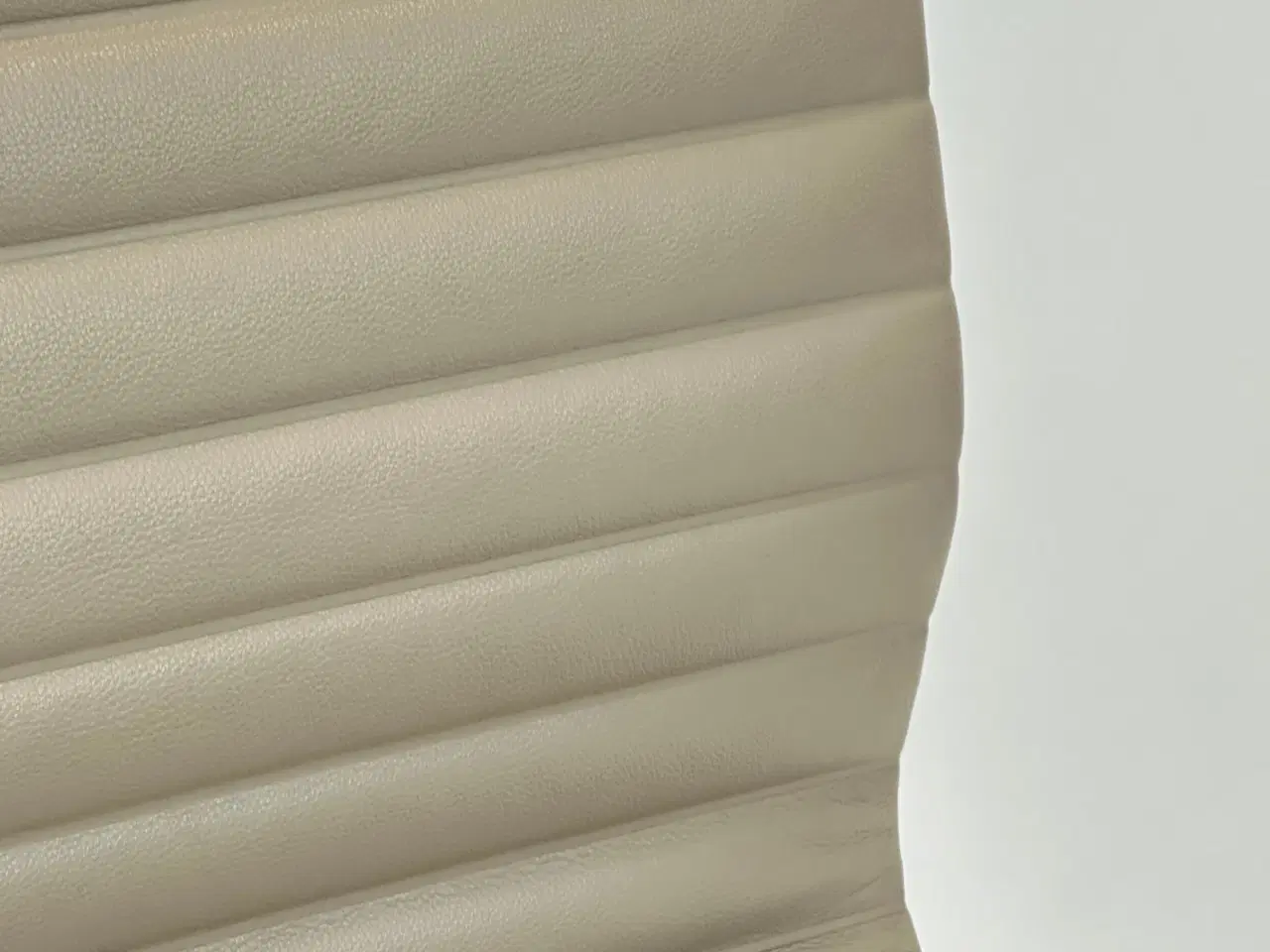 Billede 8 - Vitra EA 101 Mødestol