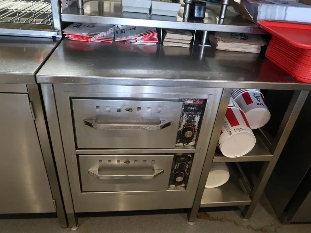 Billede 6 - Rustfri stålbord med indhold og varmeskuffe HATCO Drawer Warmer