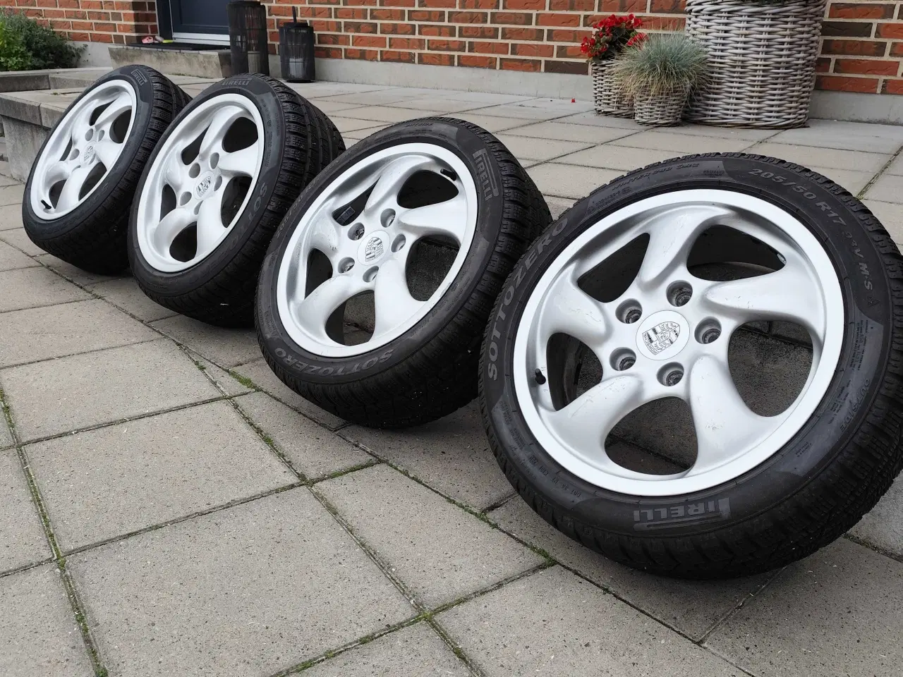 Billede 2 - Originale Porsche alufælge 17 tommer 