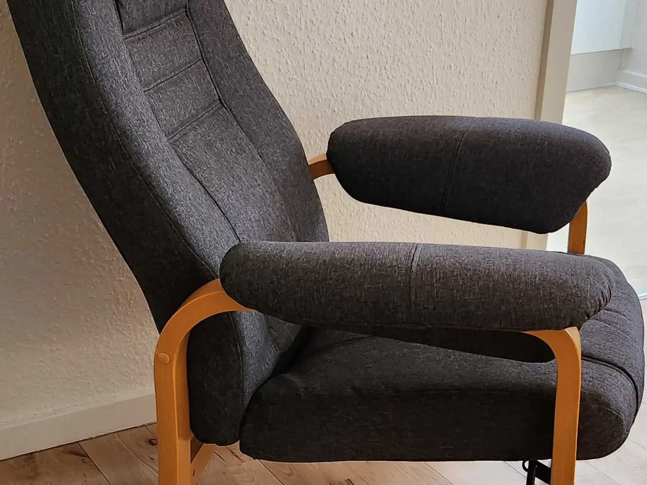 Billede 2 - Pæn Hvilestol 2 år gammel