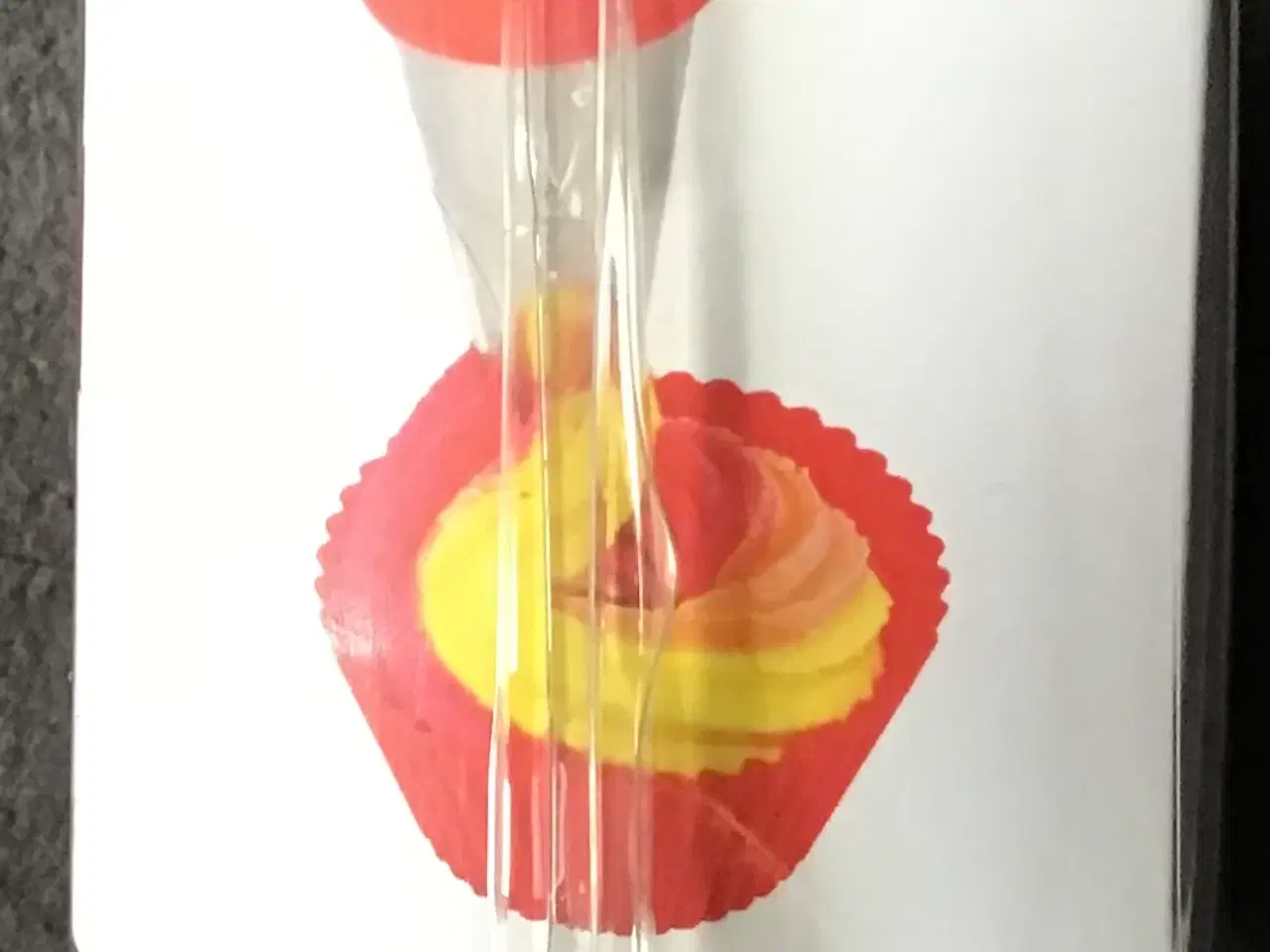 Billede 1 - Adapter til 2 eller 3 farvet topping på cupcakes