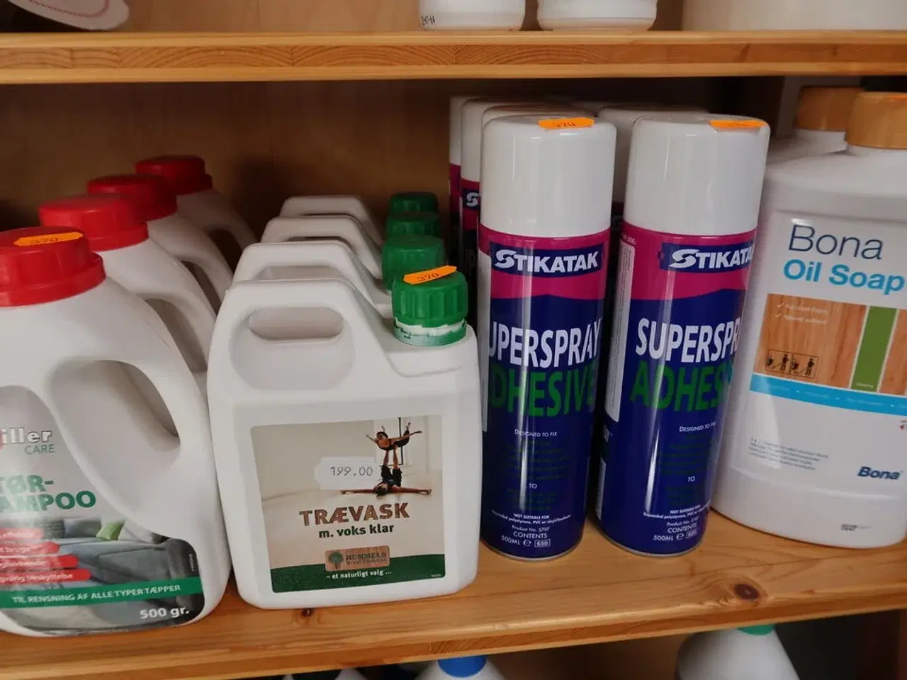Billede 3 - Hylde med div. Plejemidler