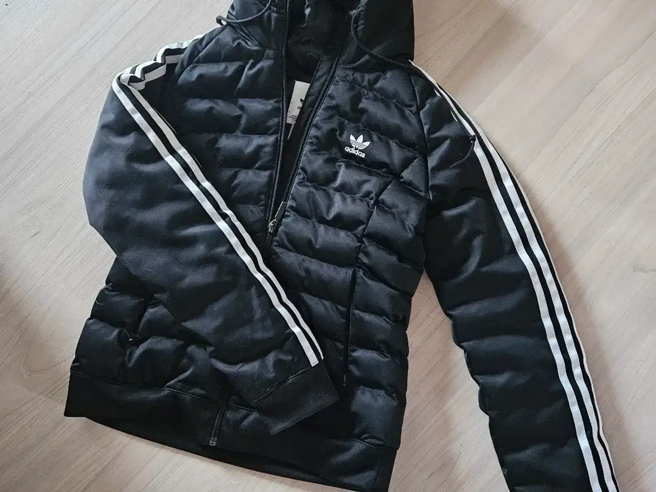 Billede 1 - Adidas jakke