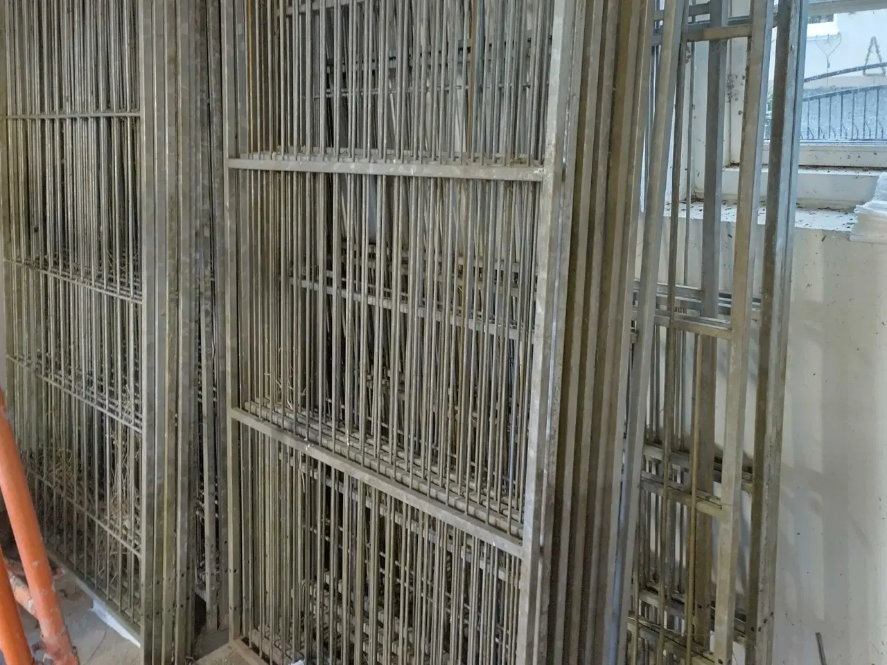 Billede 2 - Diverse elementer til hundegård