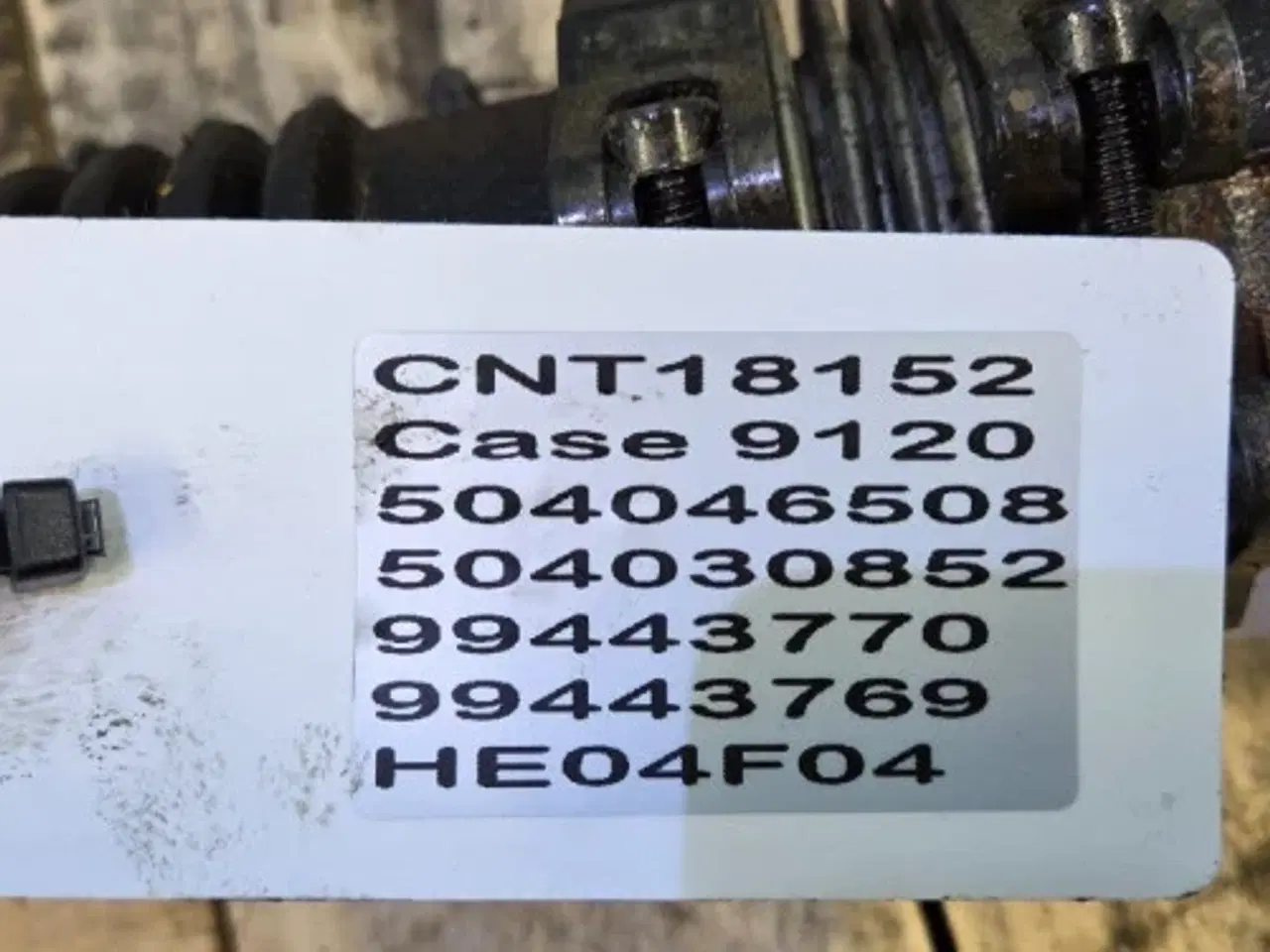 Billede 21 - Case 9120 Udstødningsmanifold 504046508