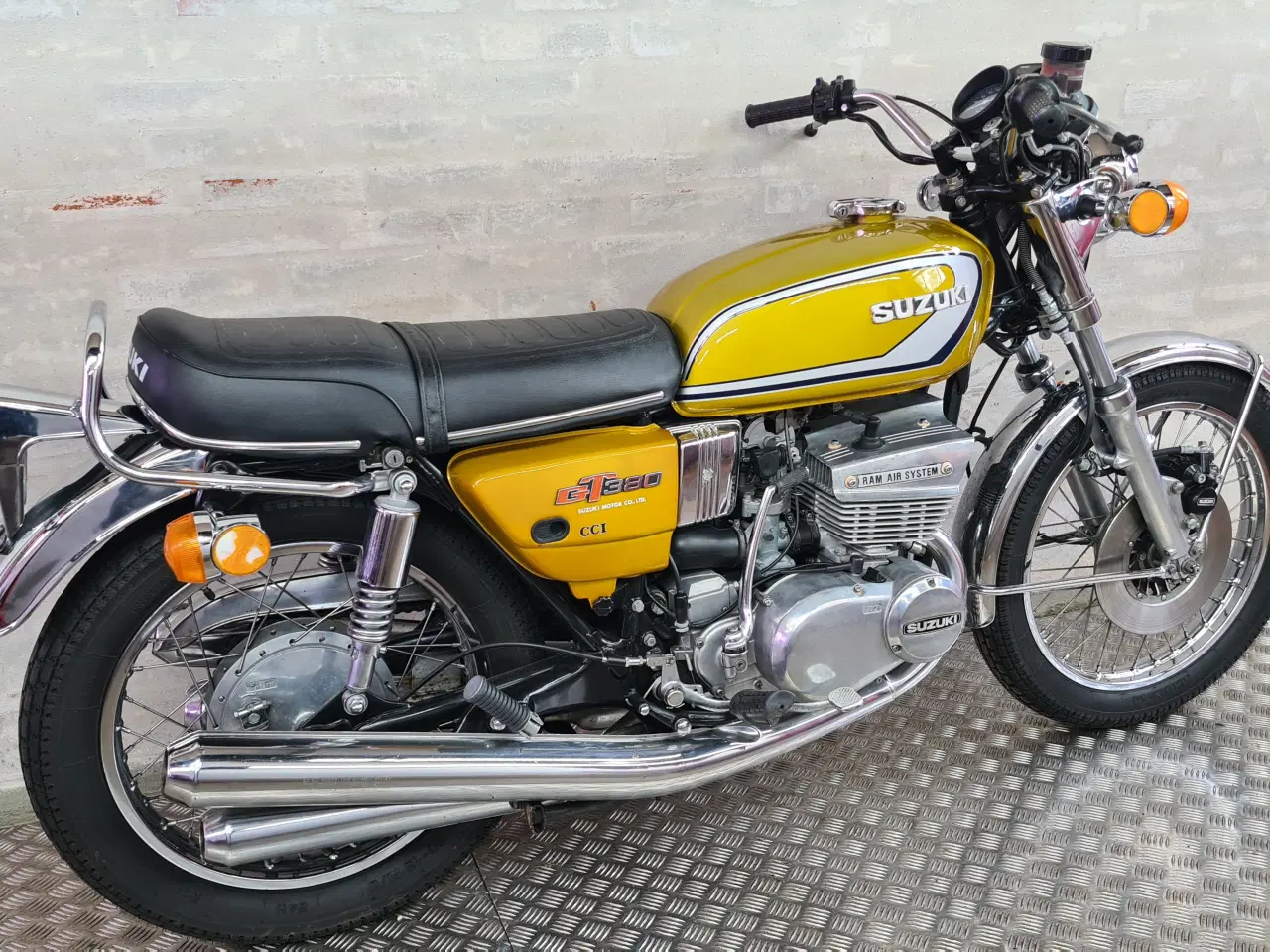 Billede 2 - Suzuki GT 380 Årg 1974