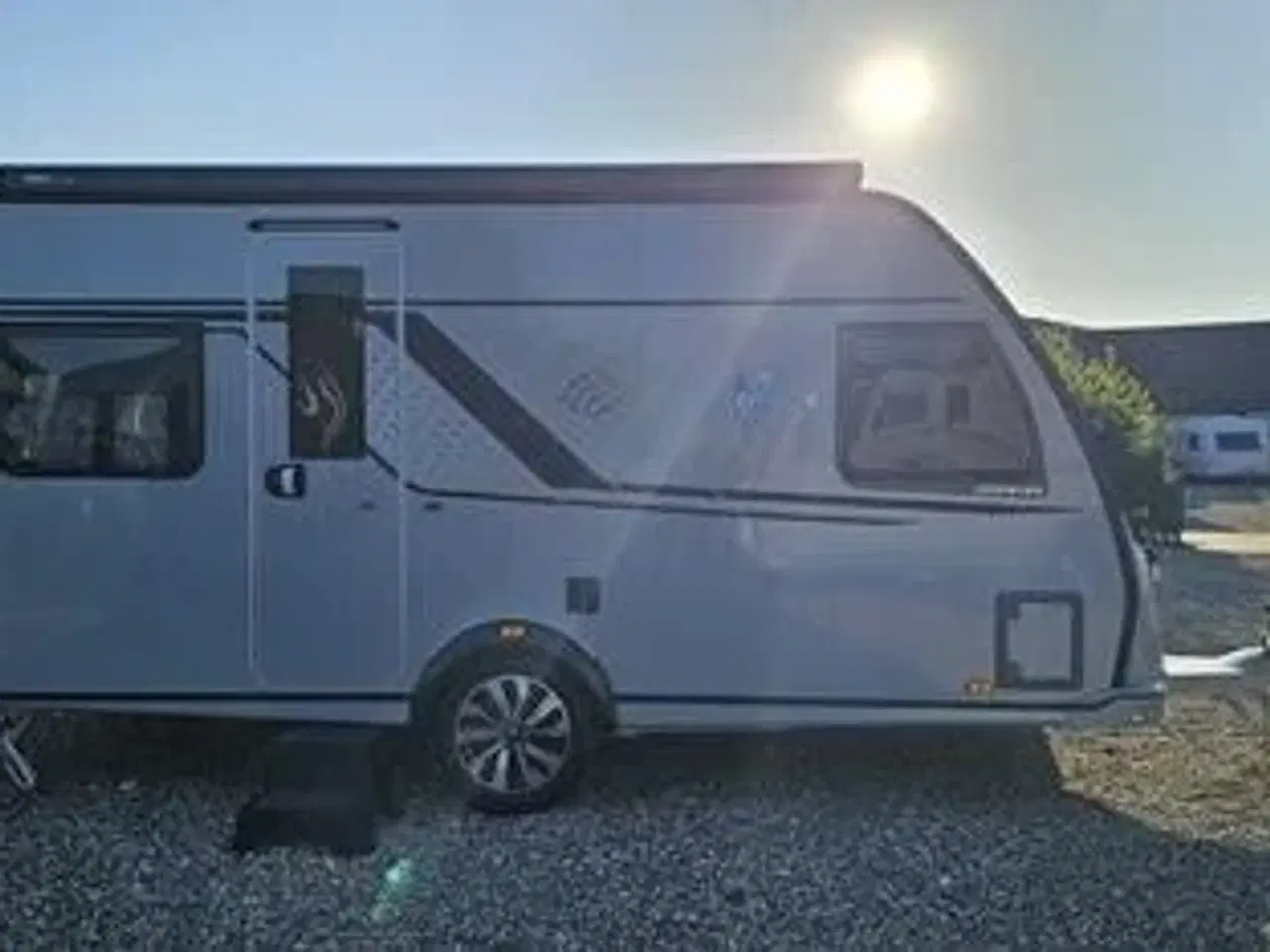 Billede 5 - Knaus Südwind 60 Years 450 FU - FORÅRSTILBUD - Mover Kr: 1.- Spar 18.698