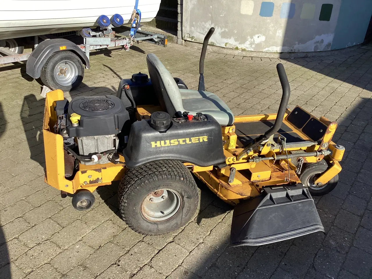 Billede 3 - Hustler Fastrak 42 - reserveret