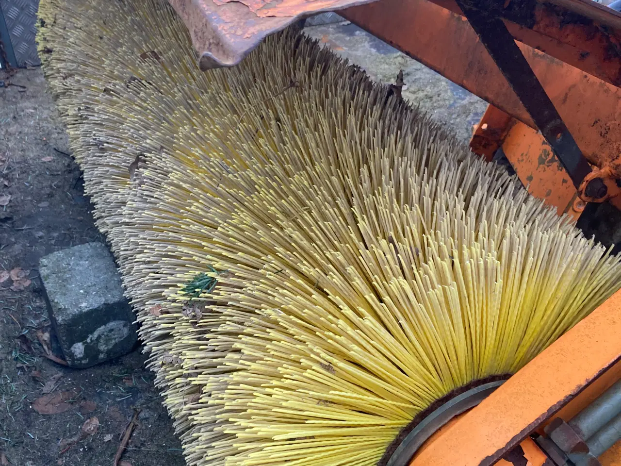 Billede 7 - Rigtig fin fejekost Hyd 160 cm