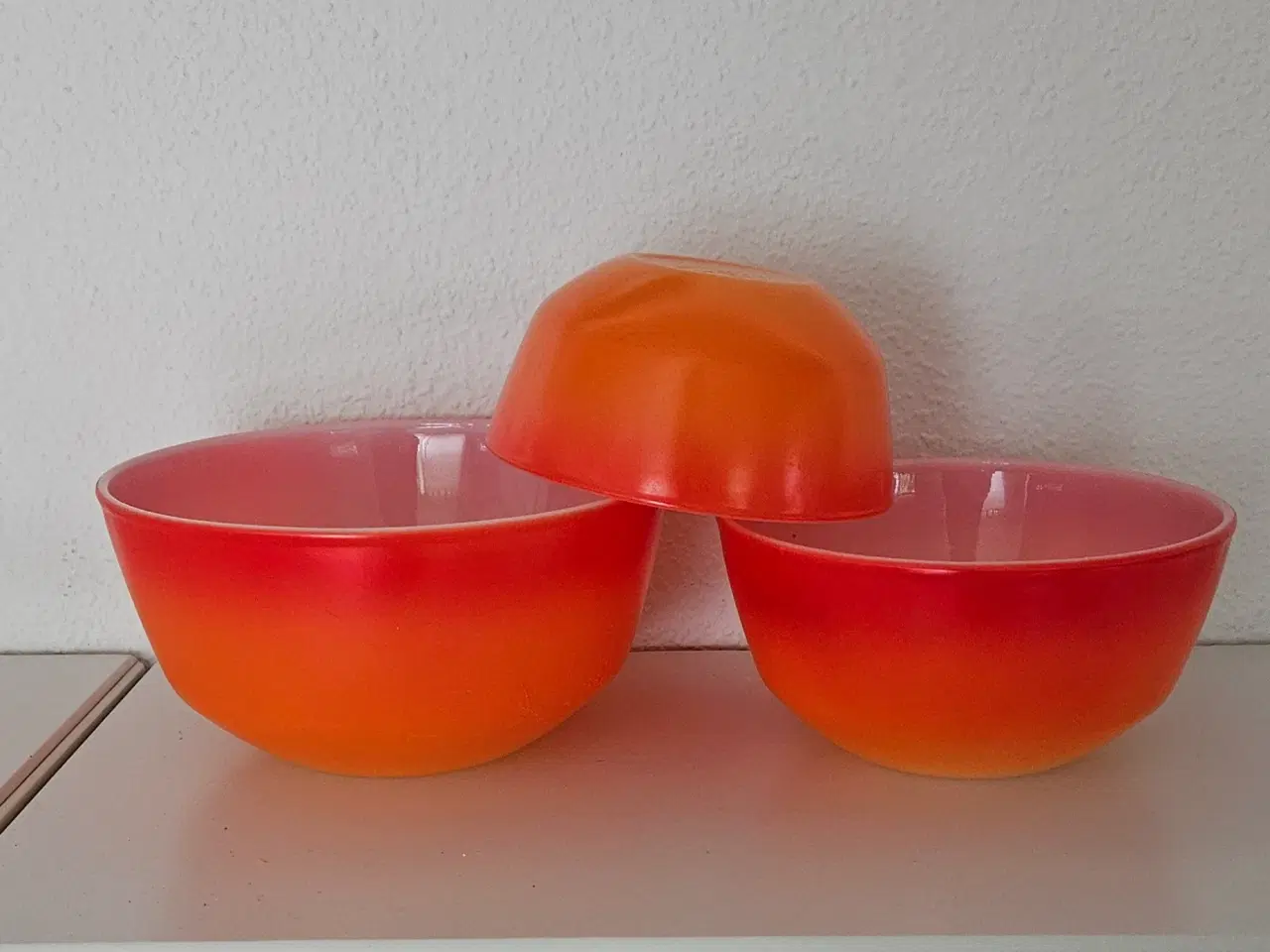 Billede 1 - Fire King orange skåle 3 stk. Ren retro
