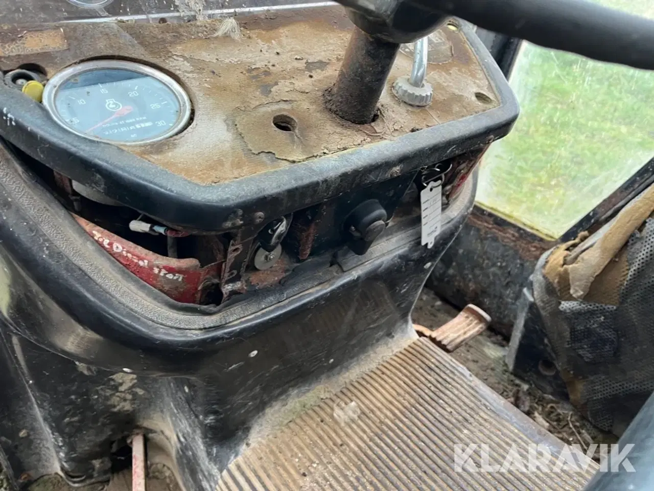 Billede 10 - Veterantraktor International 574 med byggelift