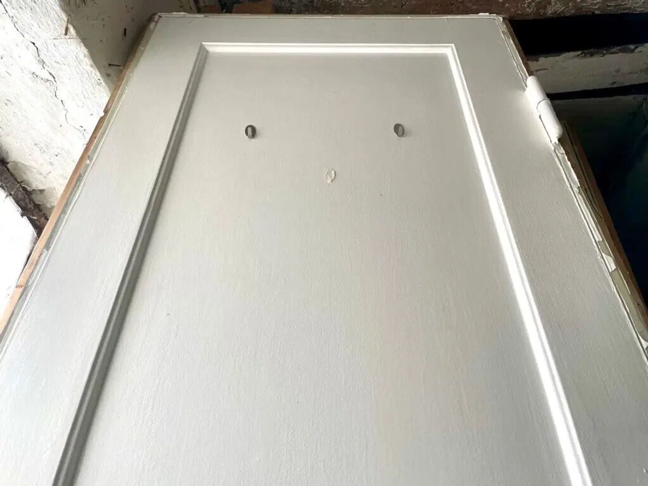 Billede 4 - Smal, original fyldningsdør m. karm