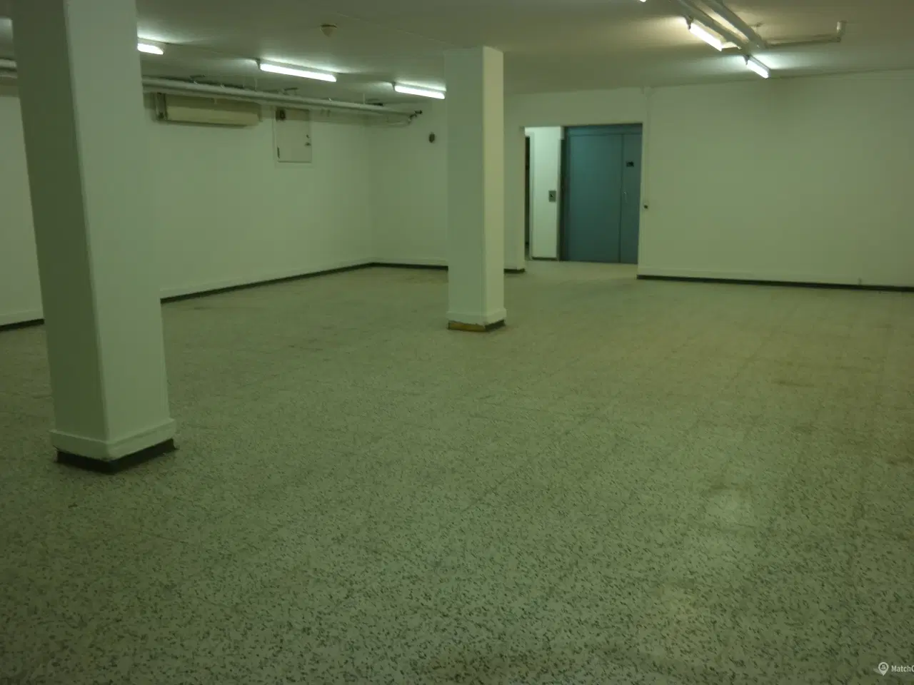 Billede 1 - Tørt lagerlokale med industrielevator i Vordingborg C.