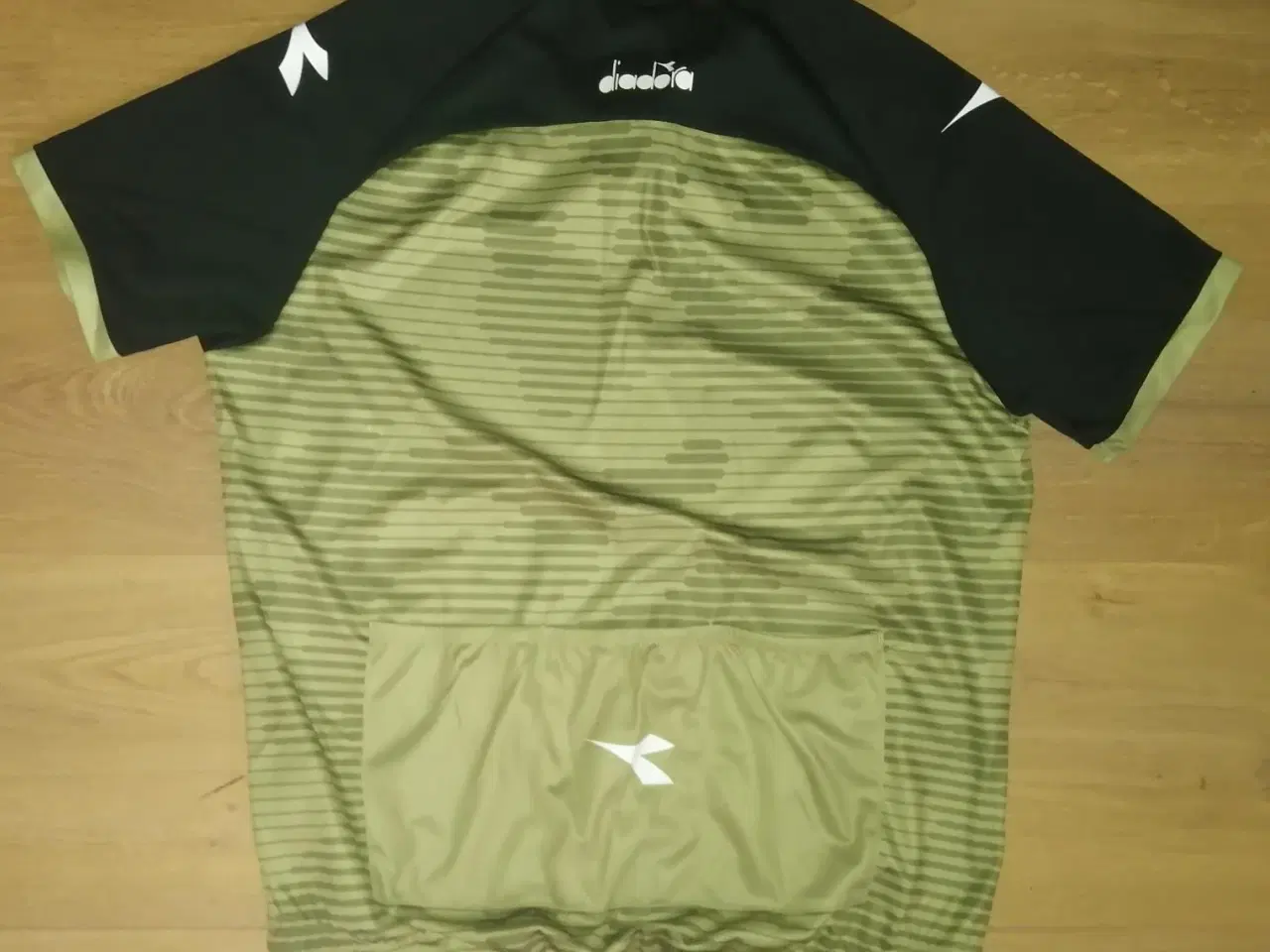Billede 3 - DIADORA CYKEL TRØJE, STR. XXL, SOM NY