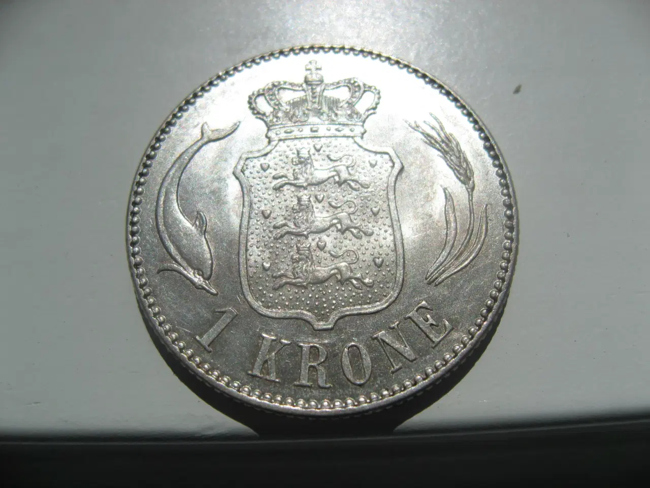 Billede 2 - Smuk sølv 1 kr 1916. Chr.D.X