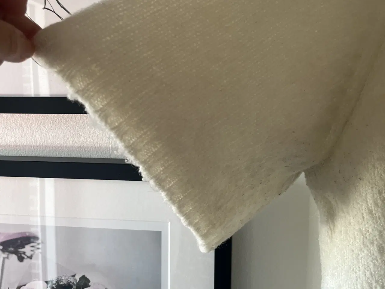 Billede 5 - Bluse fra Fine Copenhagen. Brystmål ca 54 cm. 