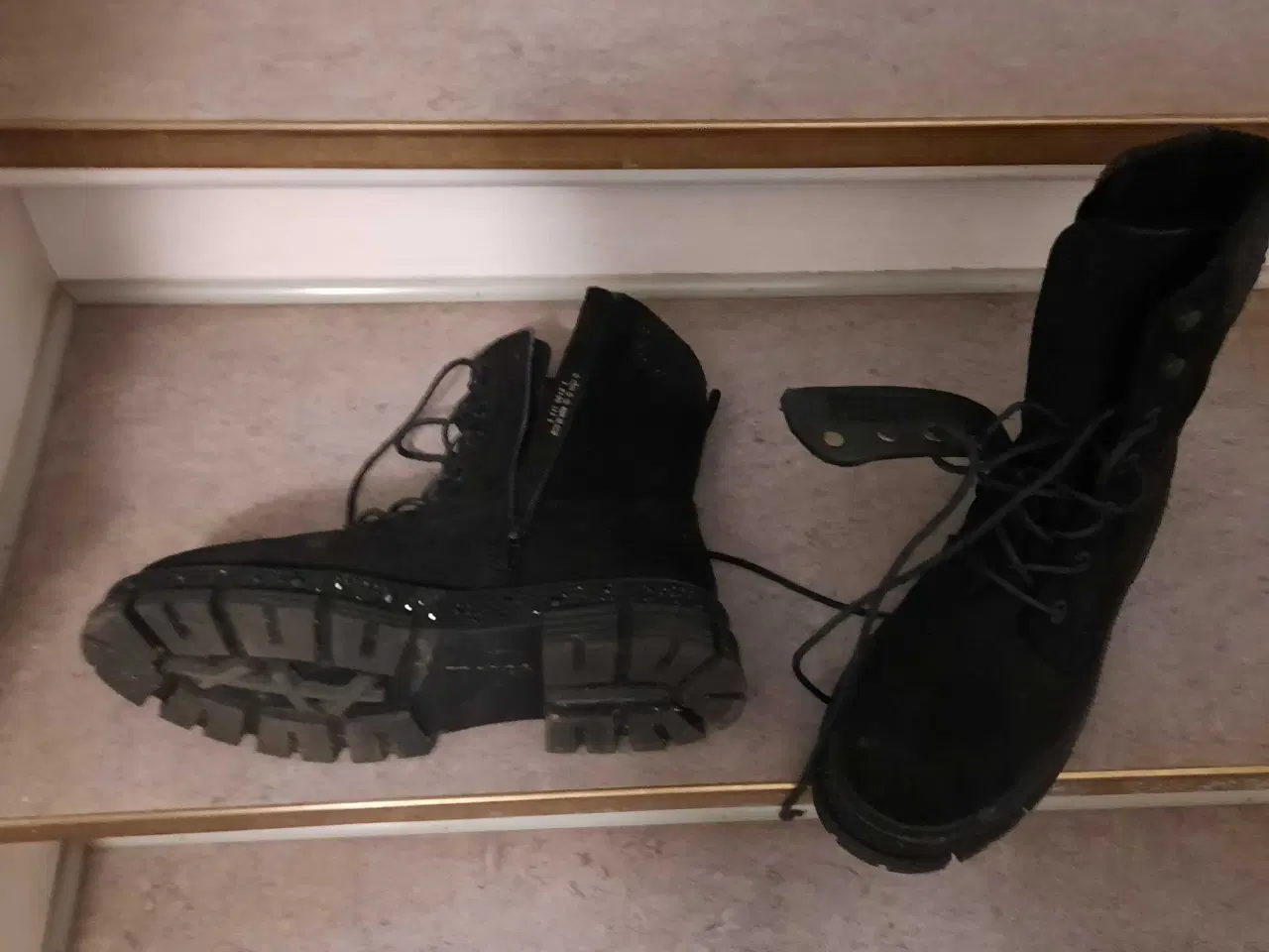 Billede 2 - Et par vinterstøvler til damer