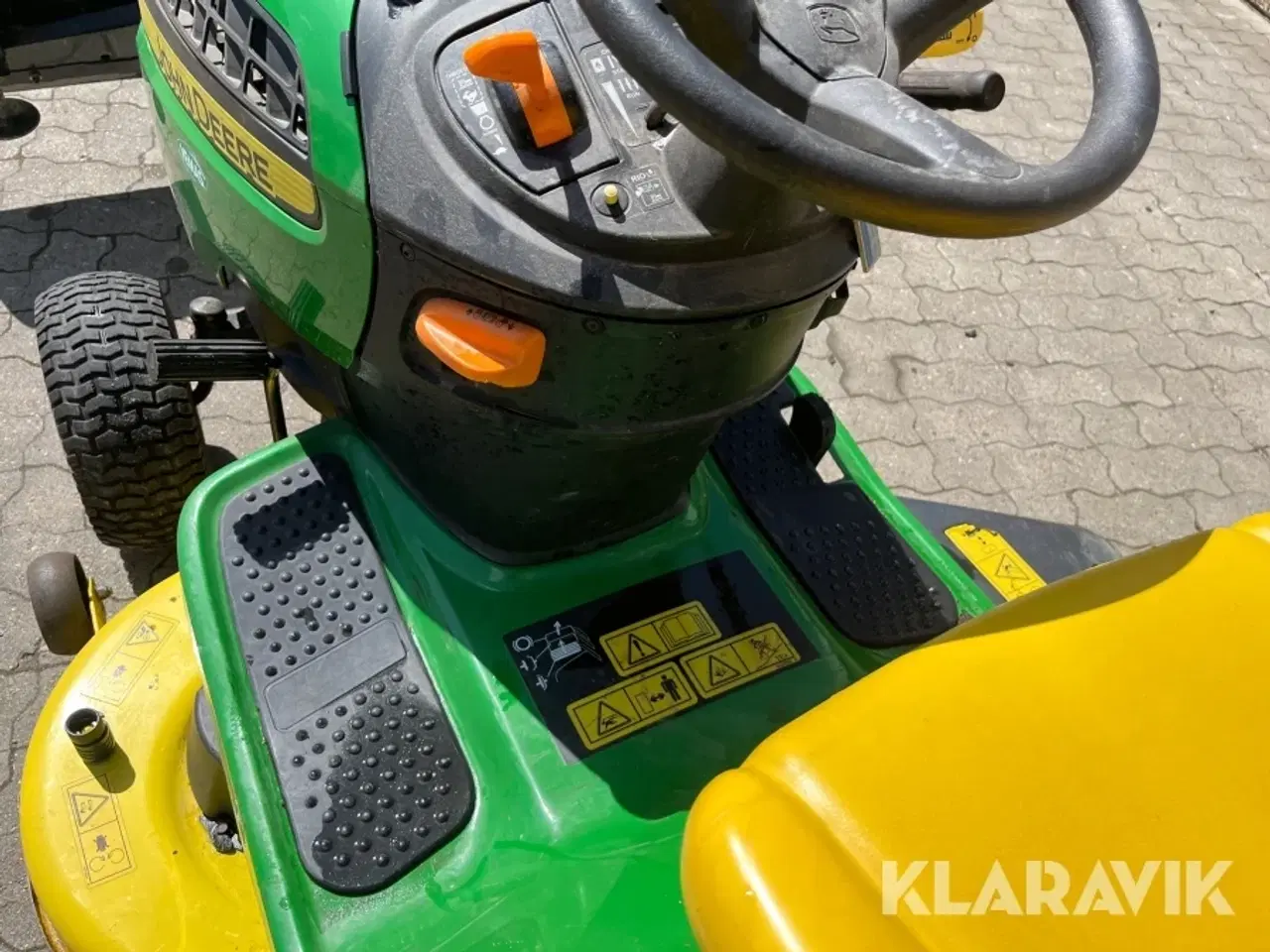 Billede 12 - Græsslåmaskine John deere X125