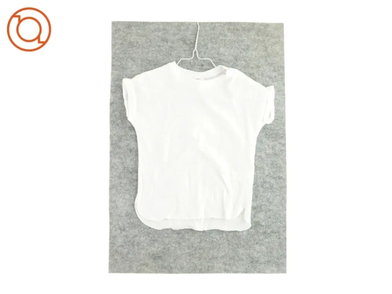 Billede 1 - Hvid T-shirt fra H&M