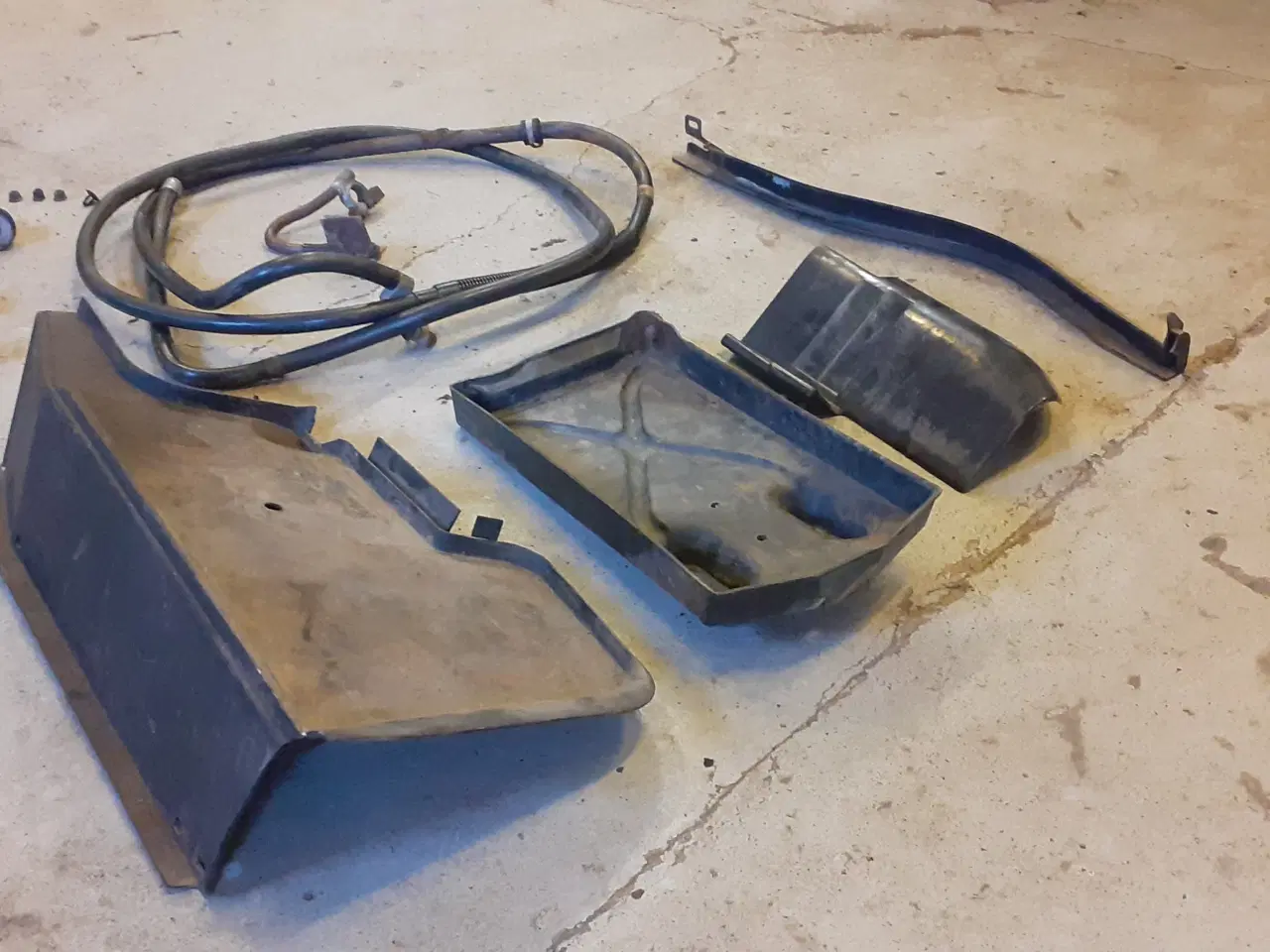 Billede 3 - Batteri i bagagerum, BMW E30