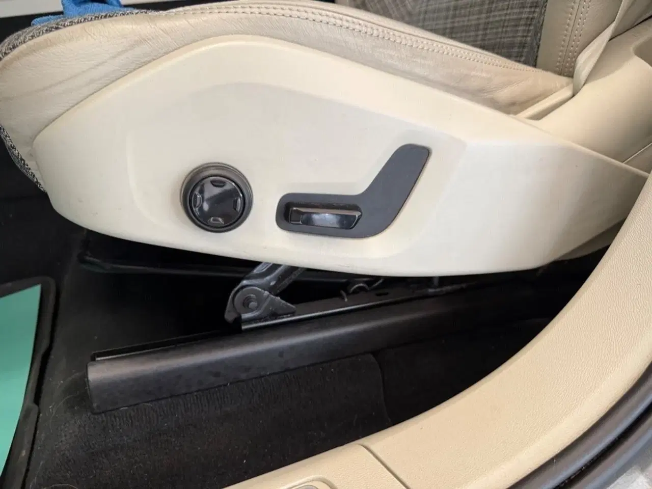 Billede 12 - Volvo XC60 2,0 D4 190 Momentum aut. AWD