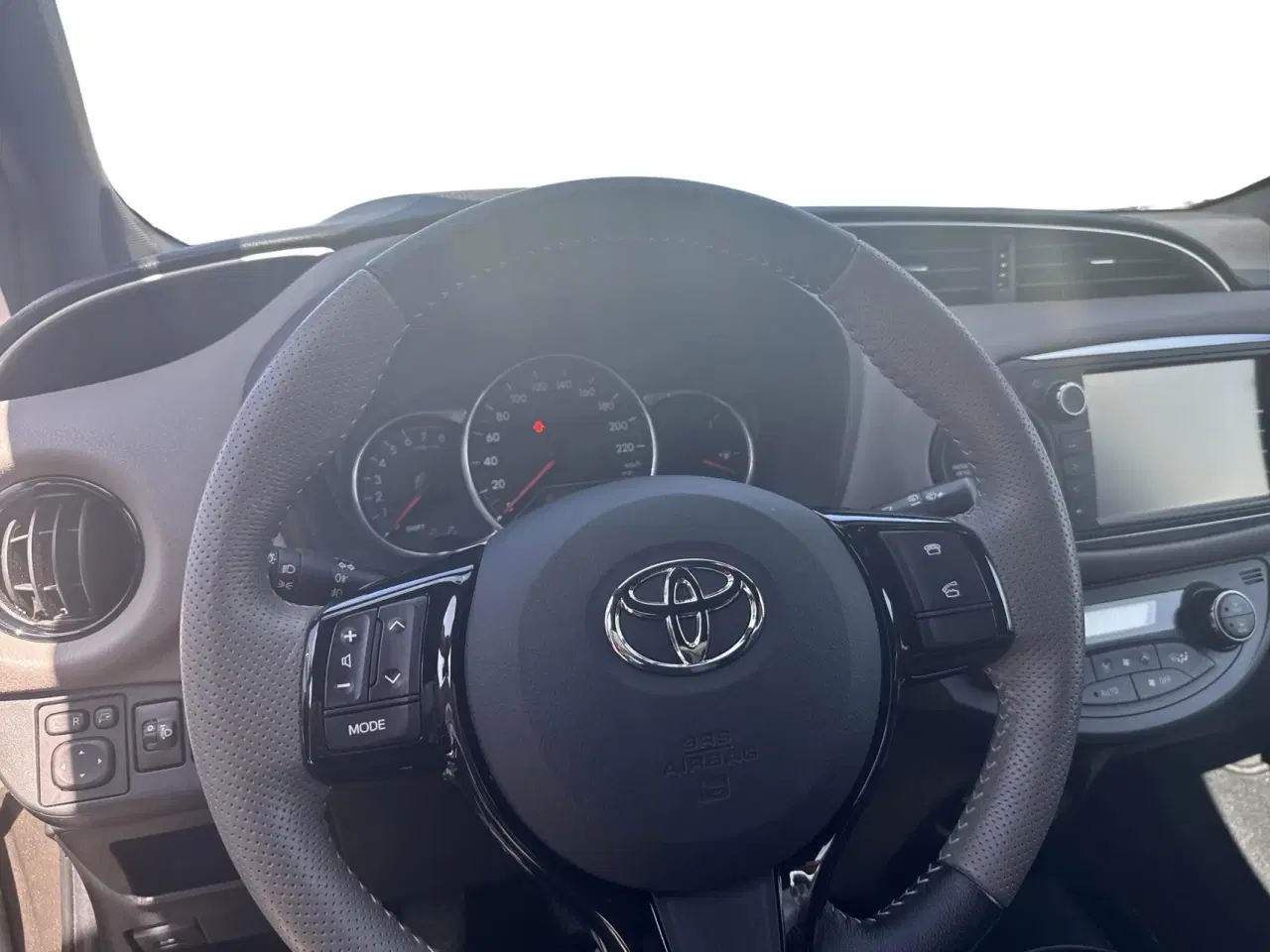 Billede 10 - Toyota Yaris 1,3 VVT-I Delight 100HK 5d 6g