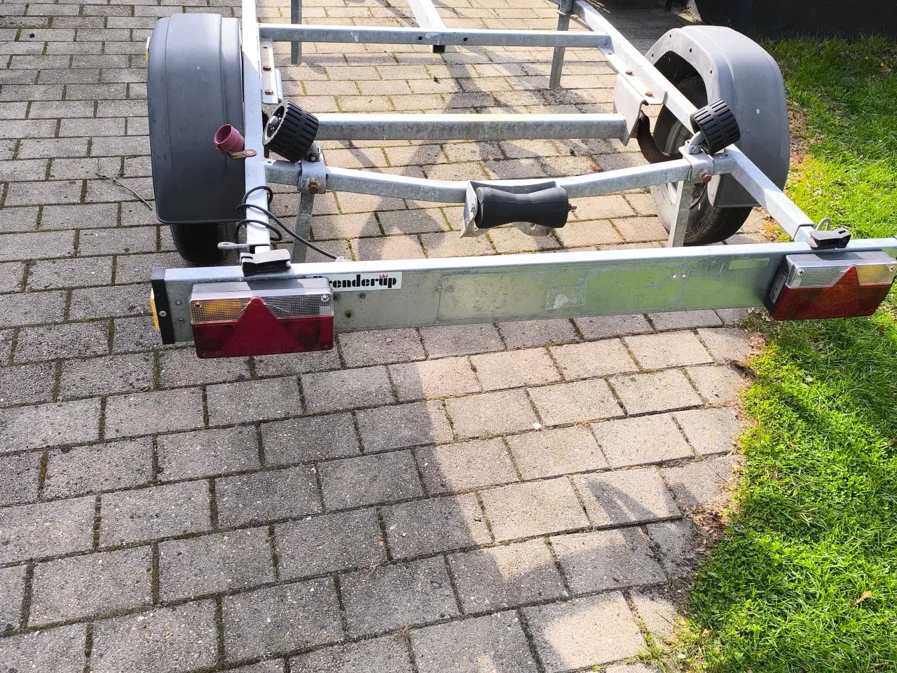 Billede 3 - Bådtrailer uden papir har været skadet 