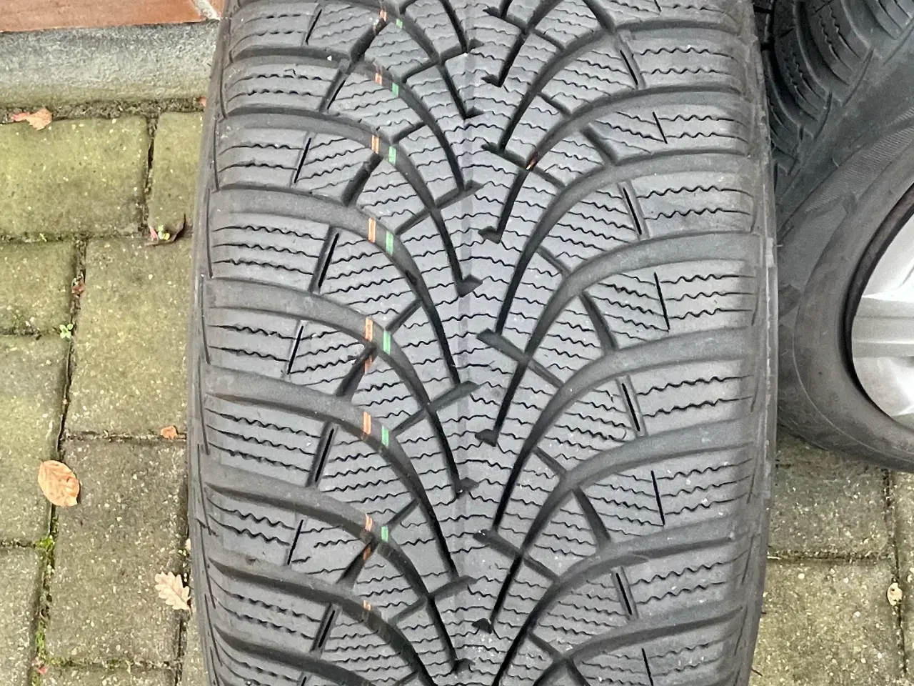 Billede 2 - Vinterdæk Good-Year 16”