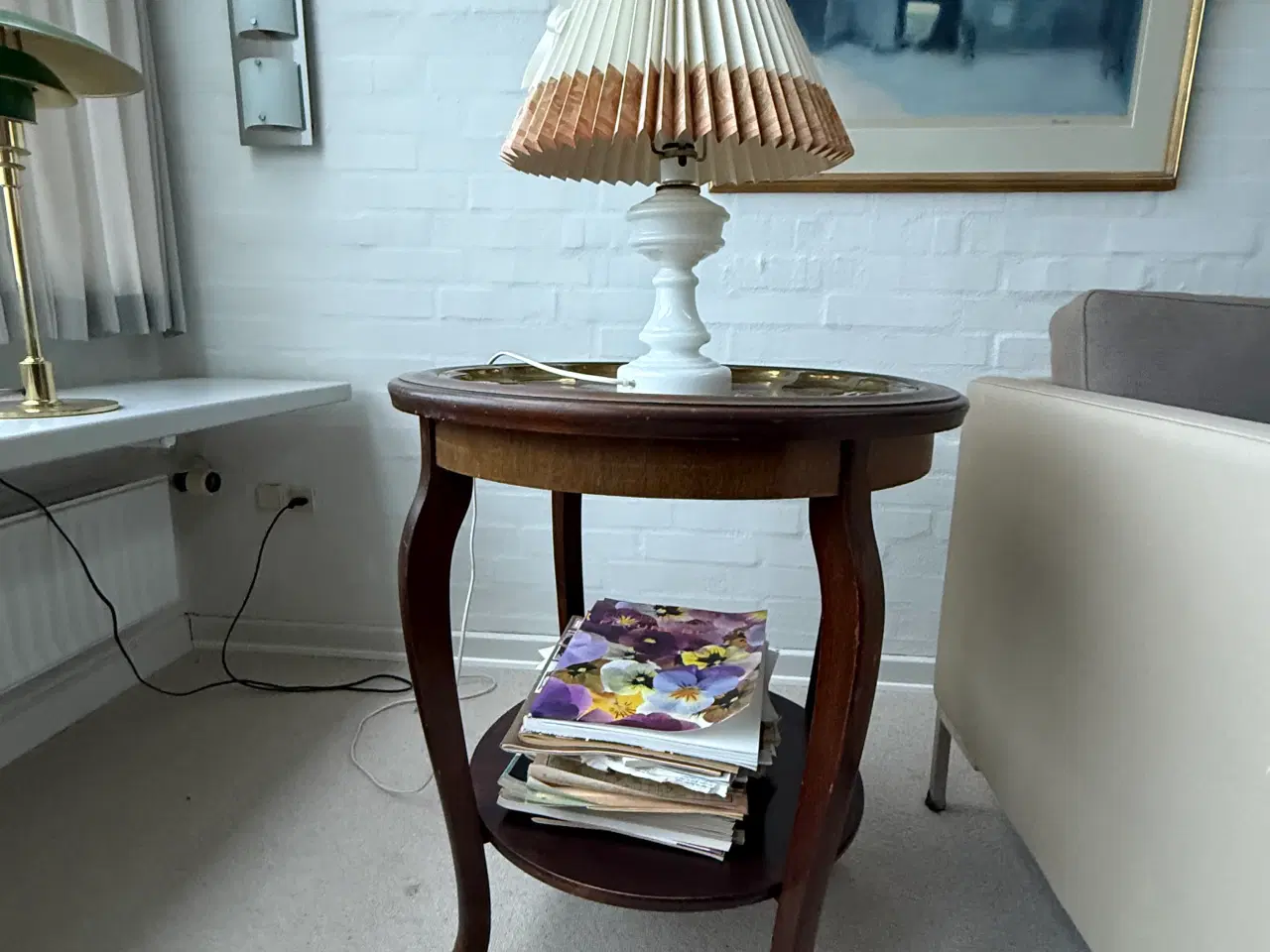 Billede 2 - Maghonibord med messing top Ø 55