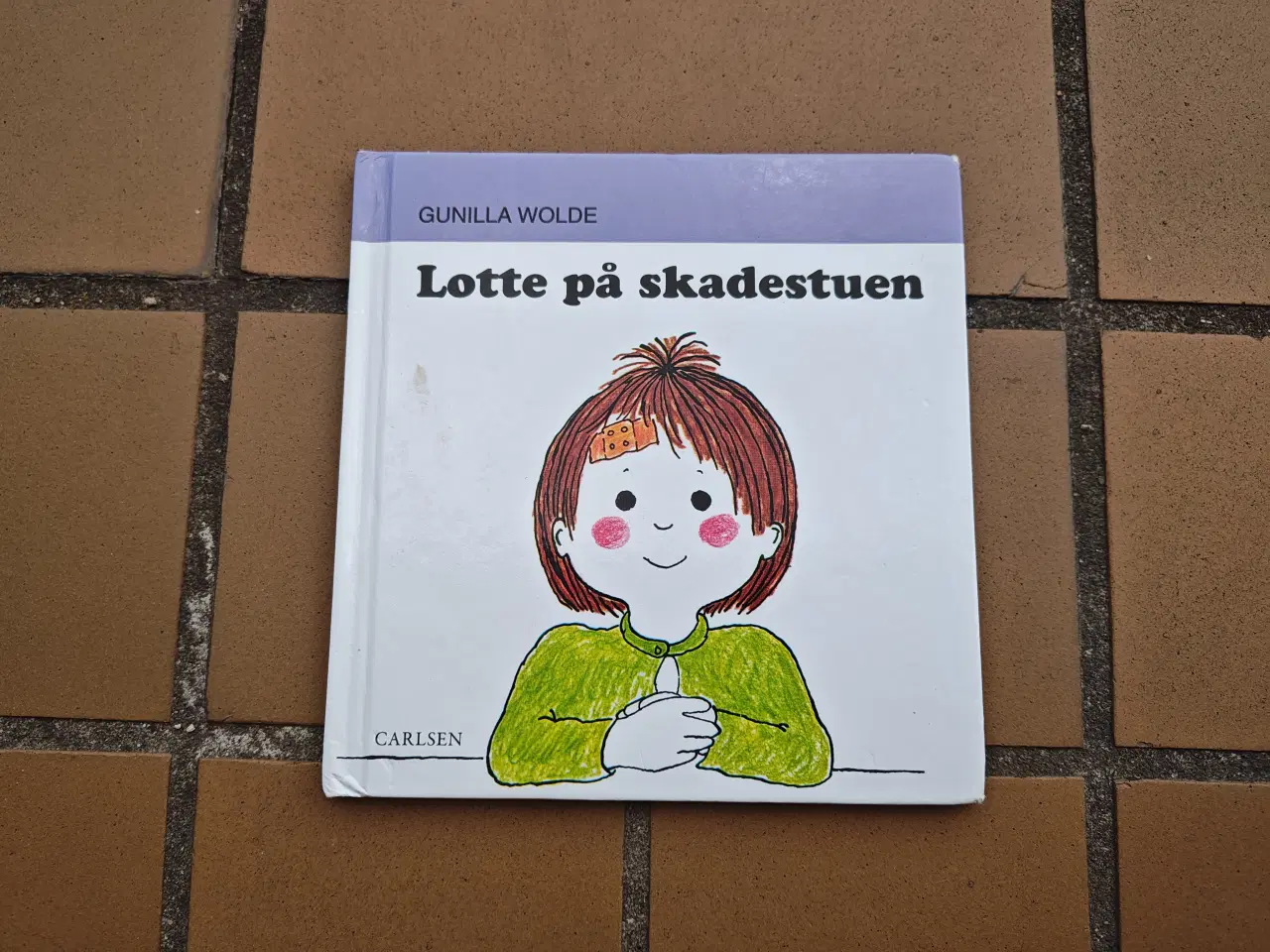 Billede 1 - Gunilla Wolde Lotte på skadestuen Bog nr. 7