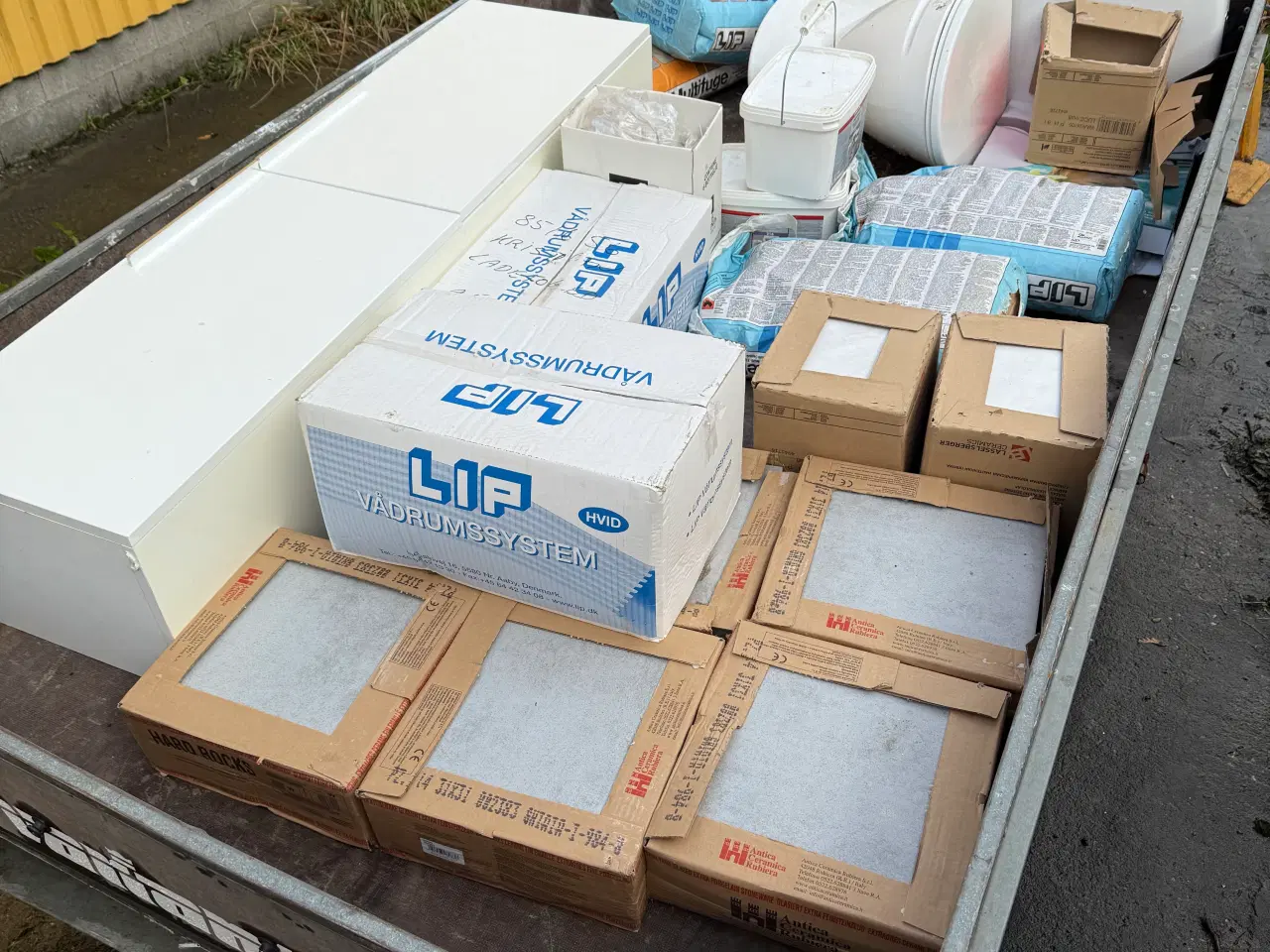 Billede 2 - Fliser og tilbehør til badeværelse