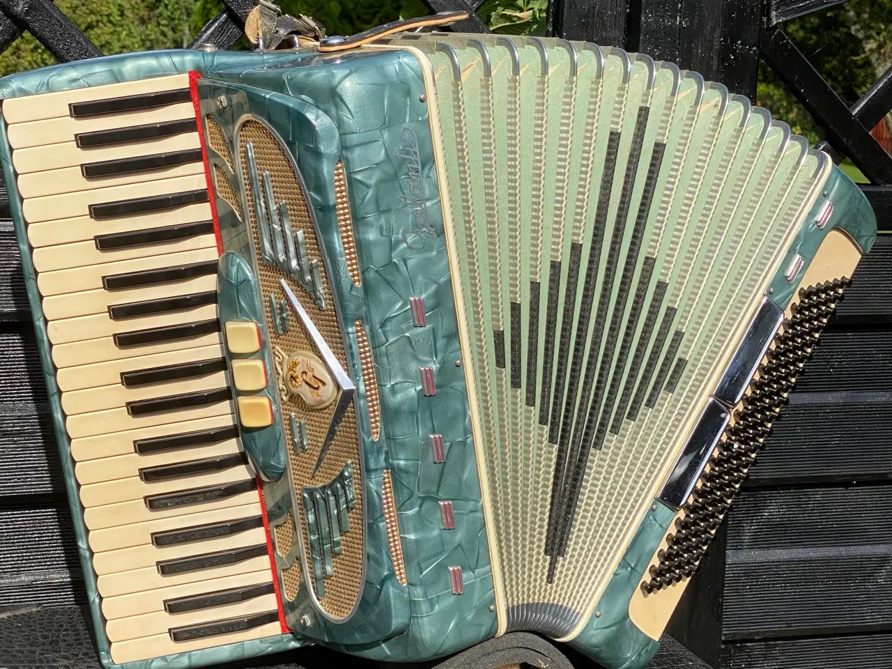 Billede 3 - En brugt Galanti Tangent harmonika med 41 tangente