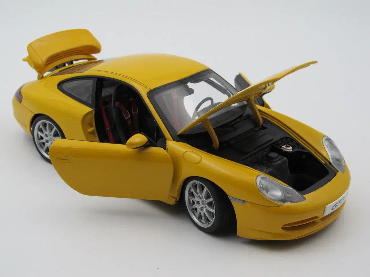 Billede 4 - 1999 Porsche 911 (996) GT3 fra AUTOart - 1:18