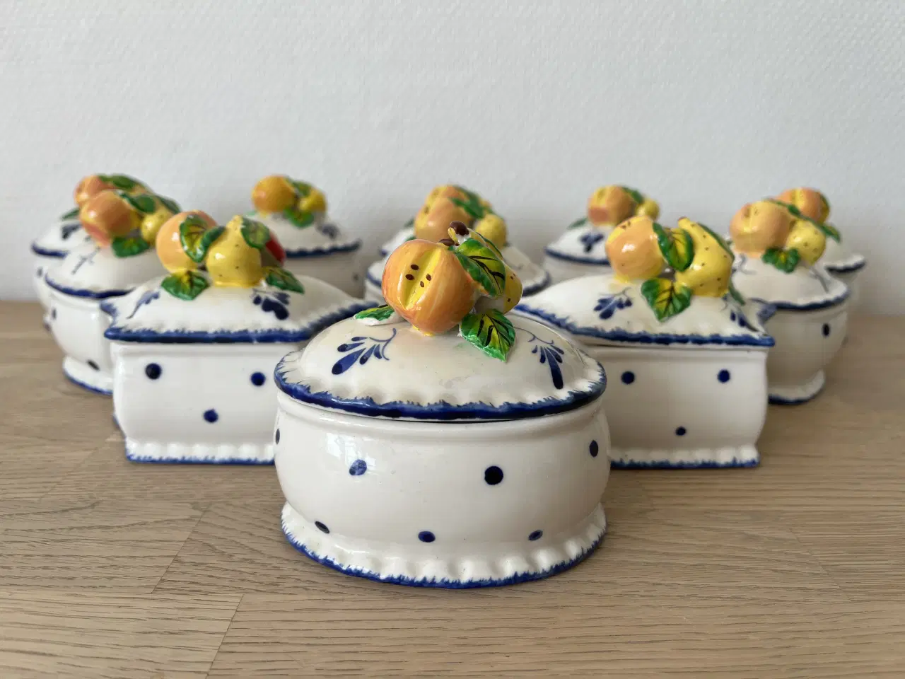 Billede 3 - GRATIS - Krukker med frugt-dekoration på låget