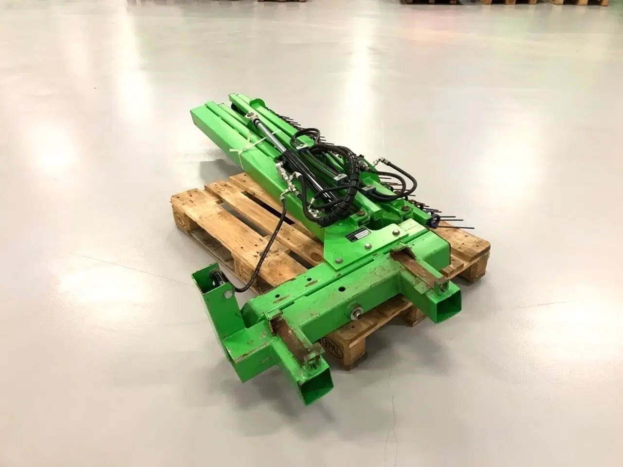 Billede 3 - Avant Halmrive